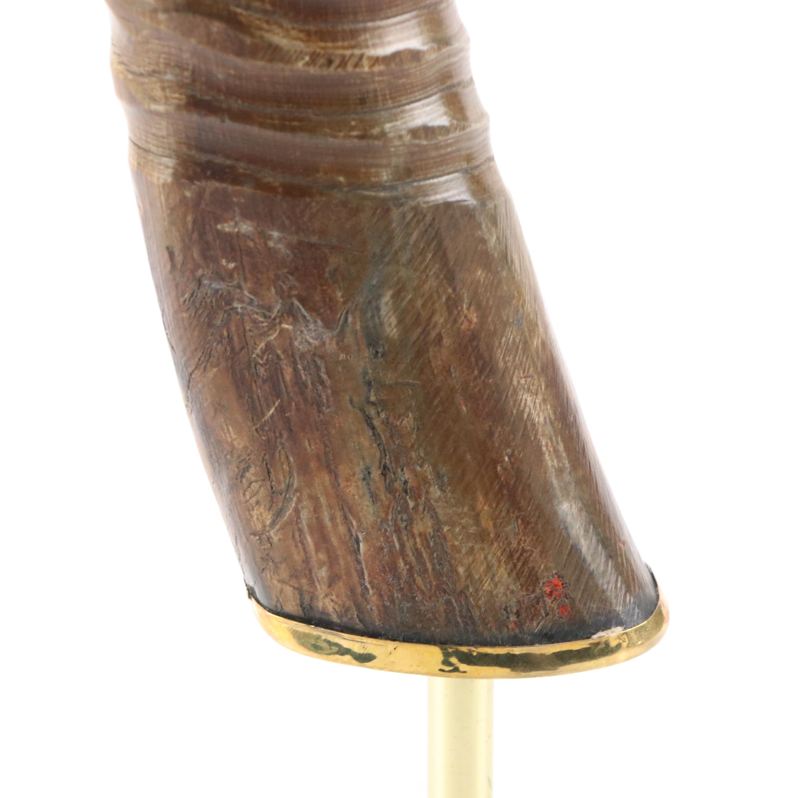 Modern African Oryx Antelope Horn Decorative Sculpture