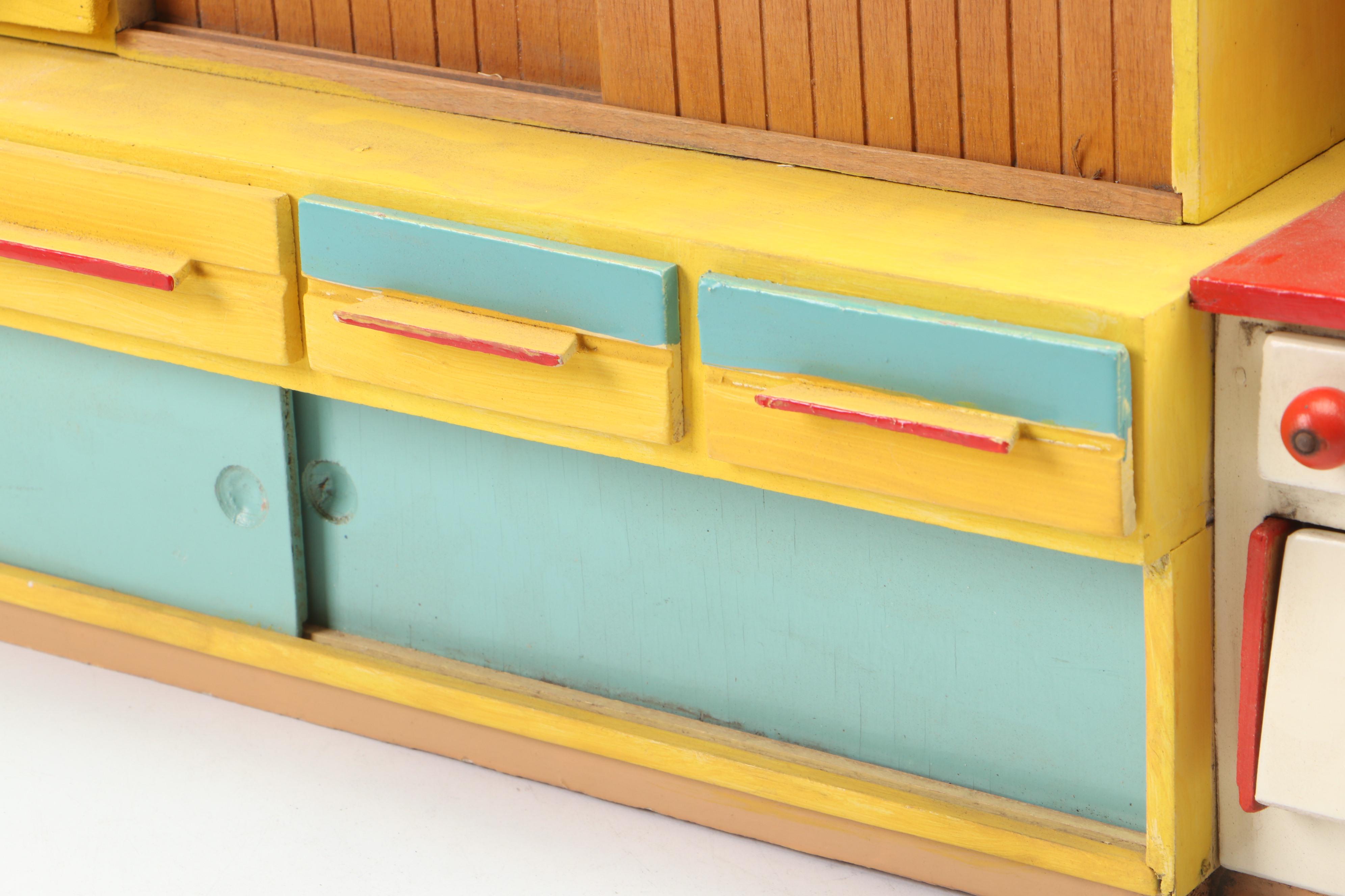 Handmade Hand-Painted Wood Toy Kitchen with More Kitchen Accessories