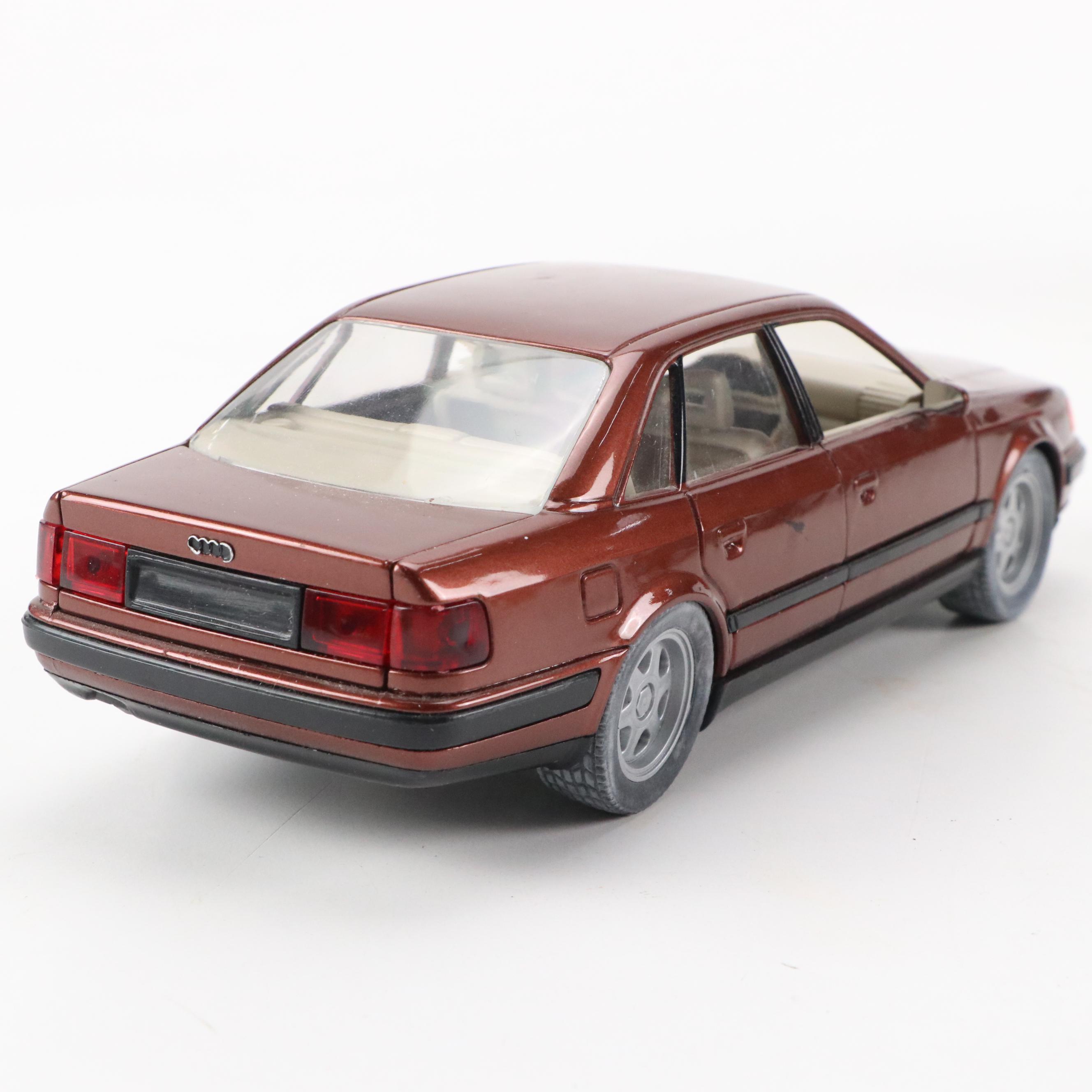 Škoda Octavia Car in Display Case with Other Collectible Toy Cars