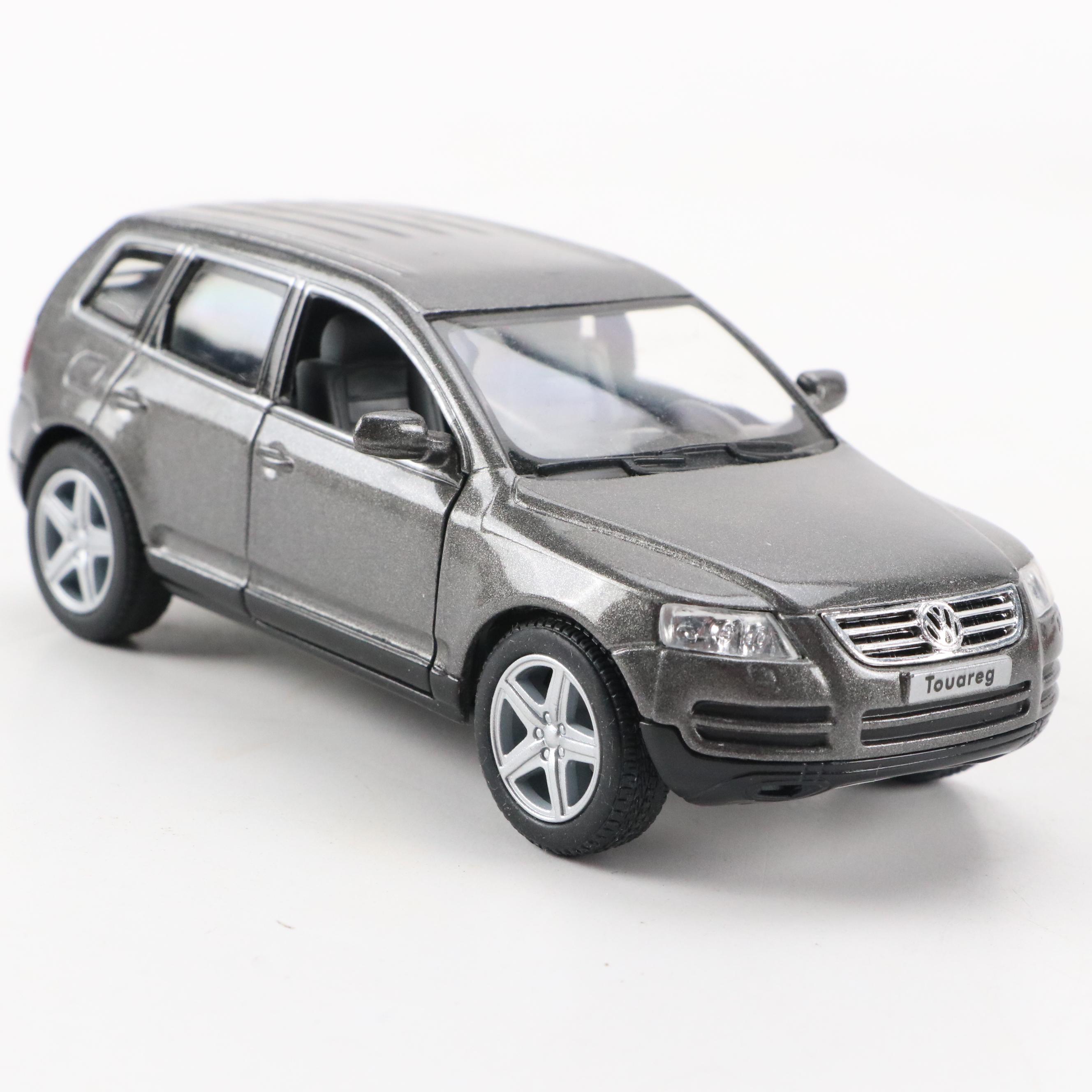 Škoda Octavia Car in Display Case with Other Collectible Toy Cars