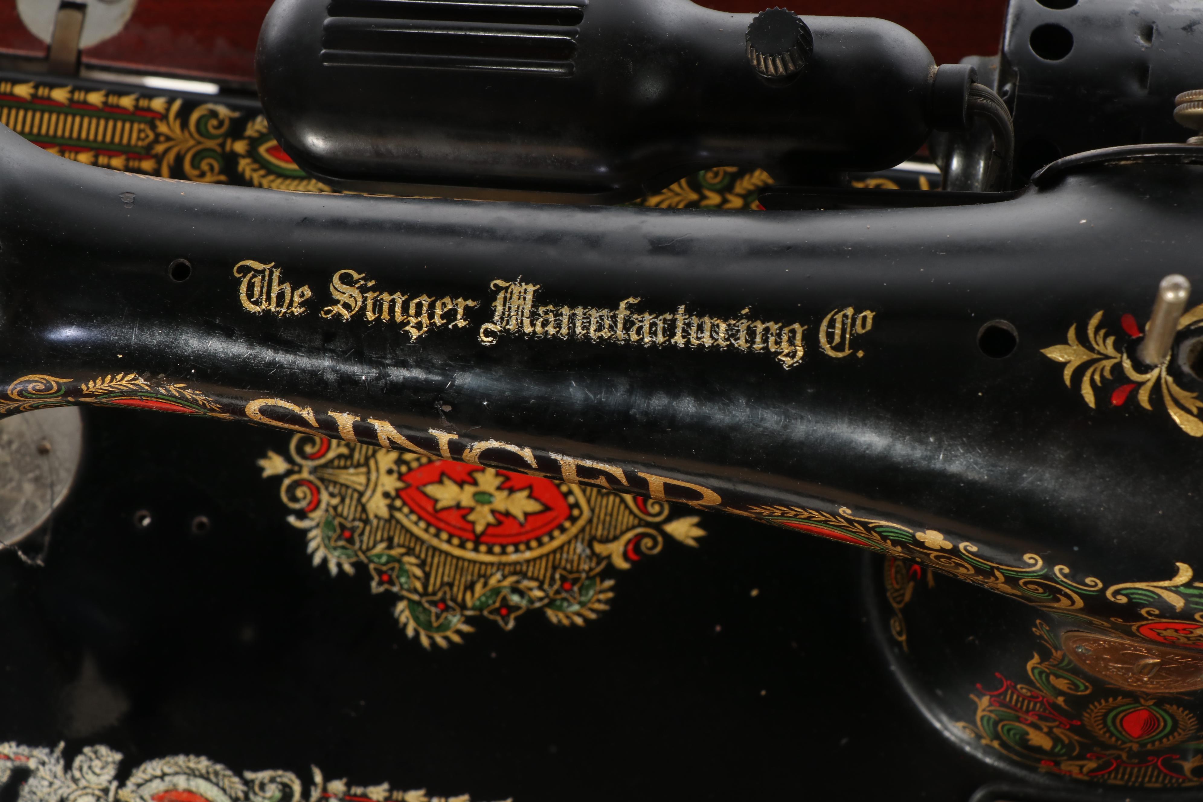 Singer Model 66 Sewing Machine in Wood Cabinet, Early 20th Century