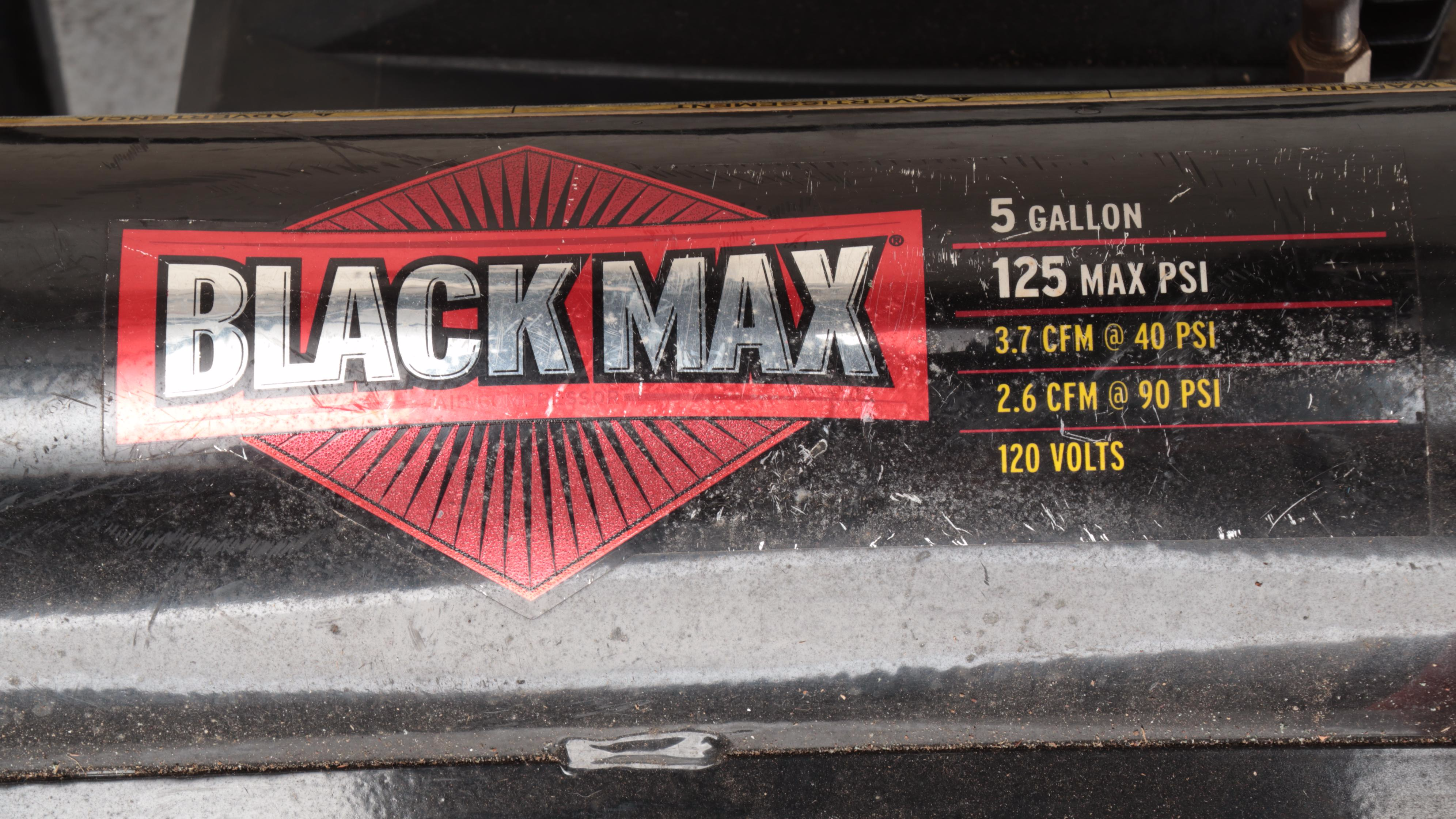 Black Max 5 Gallon Air Compressor With Hose