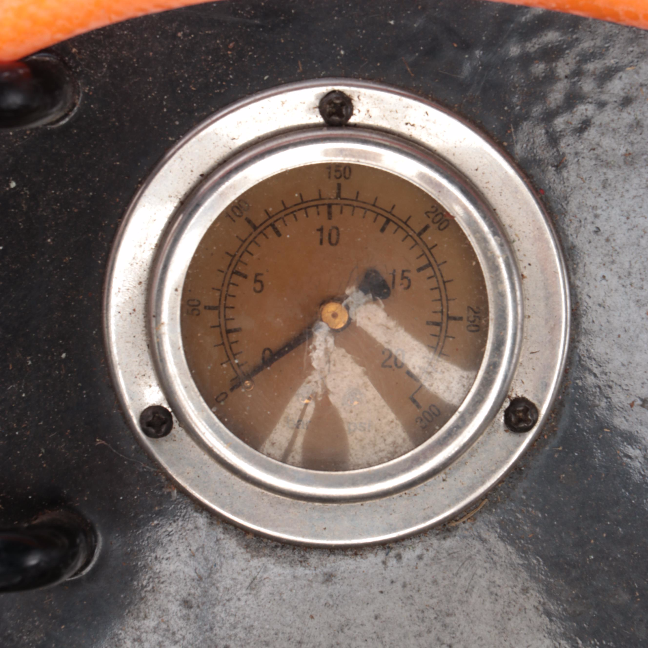 Black Max 5 Gallon Air Compressor With Hose