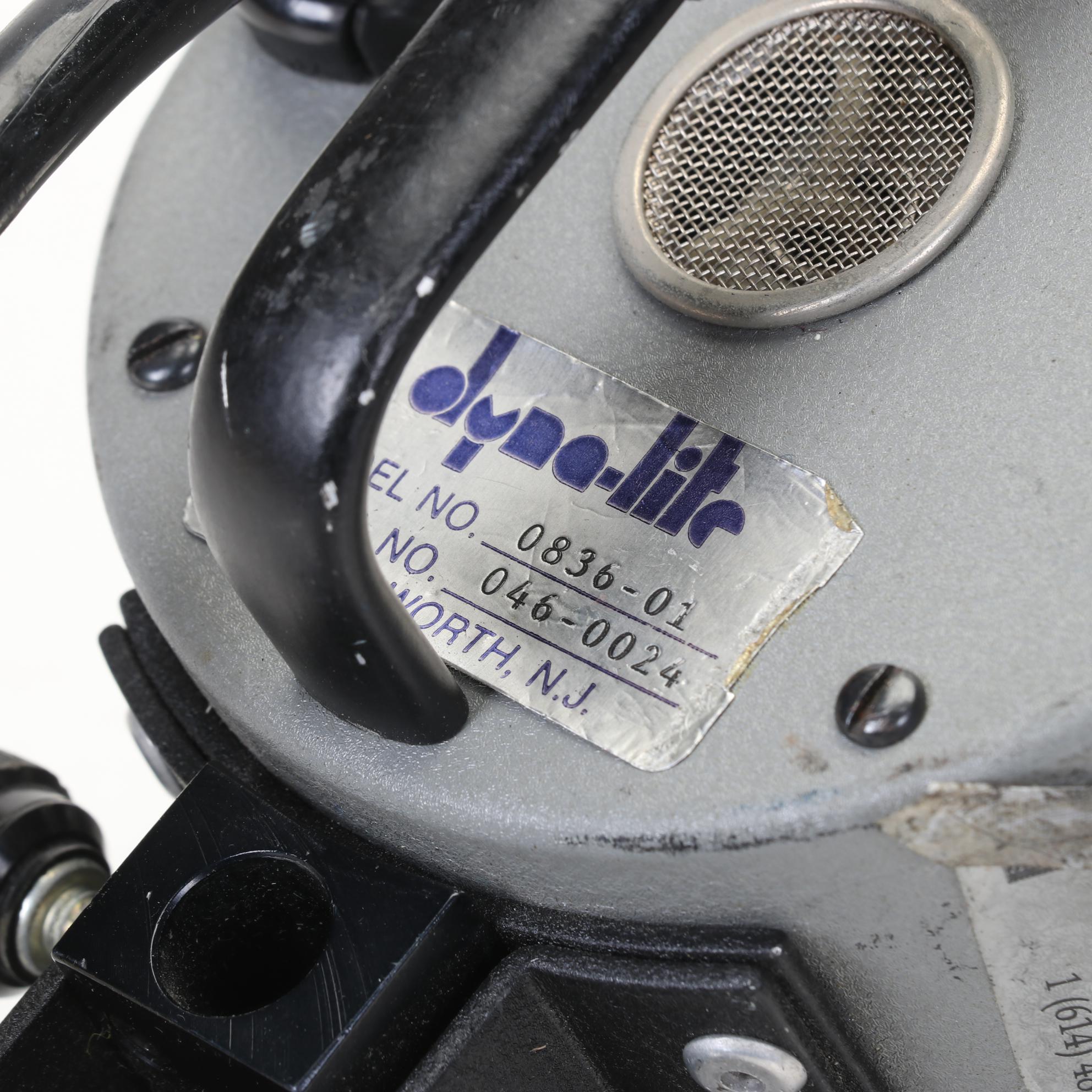 Five Dynalite Flask Heads with Head Covers