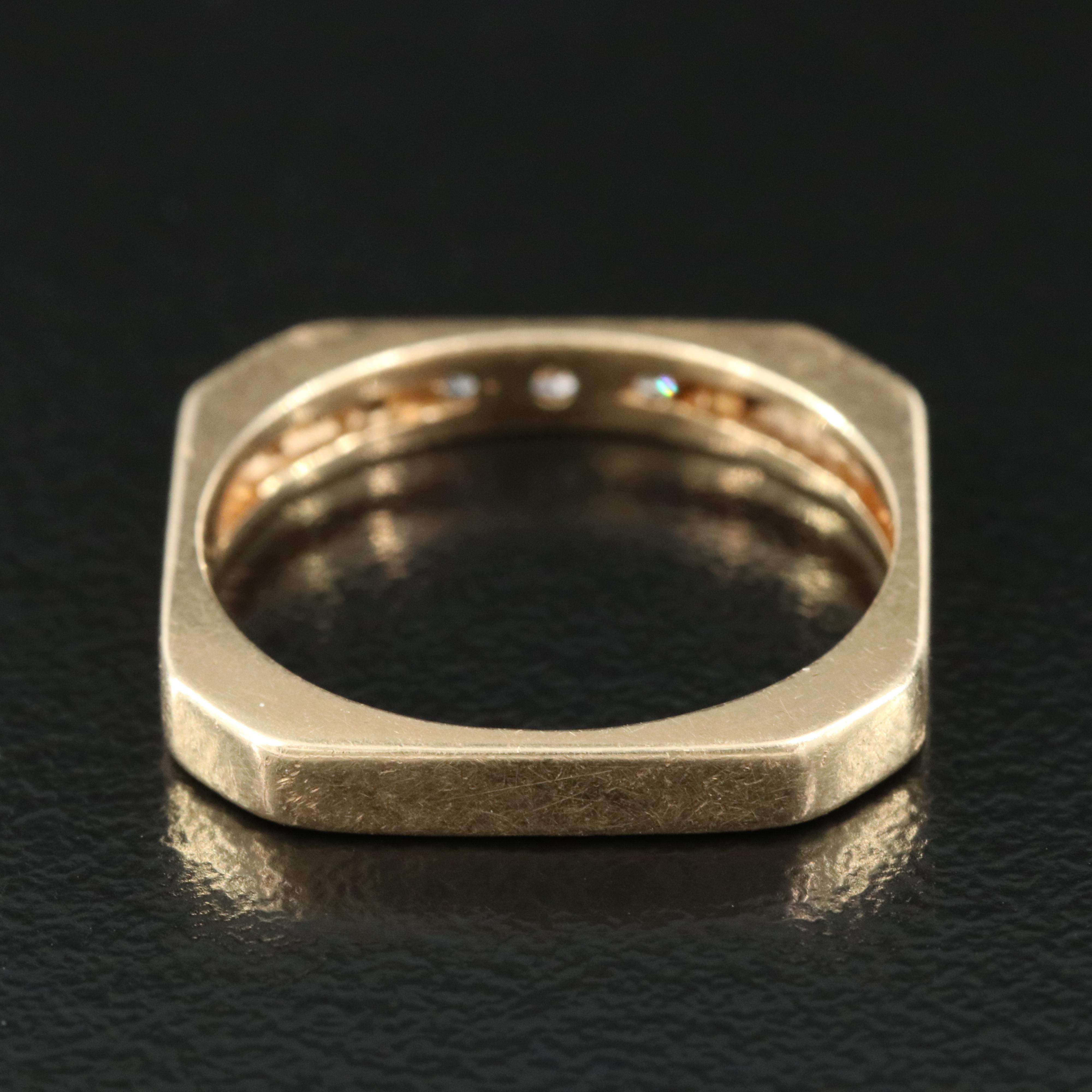 14K 0.20 CTW Diamond Square Shank Ring