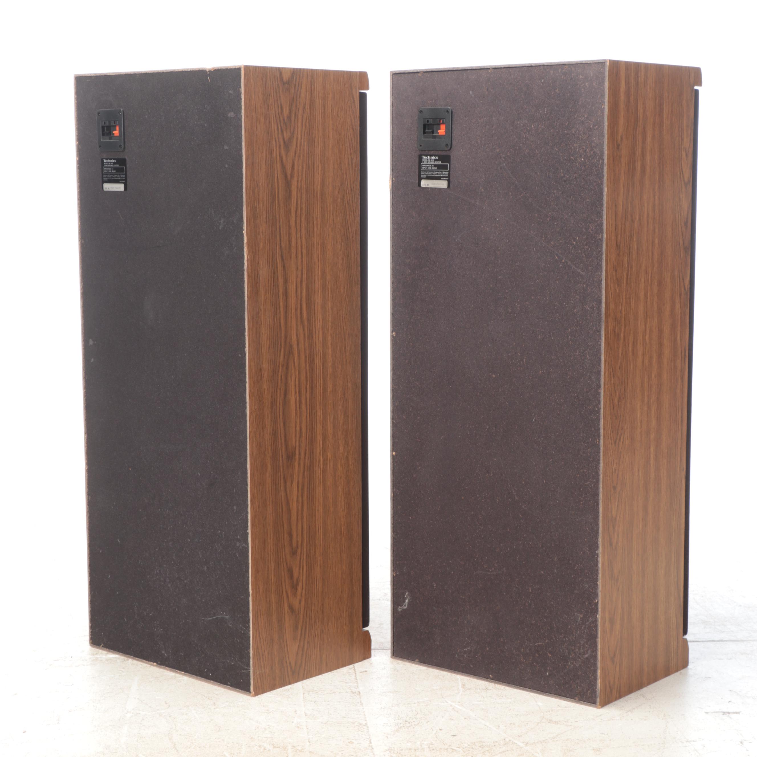 Technics Hi-Fi System in Cabinet with Floor Speakers