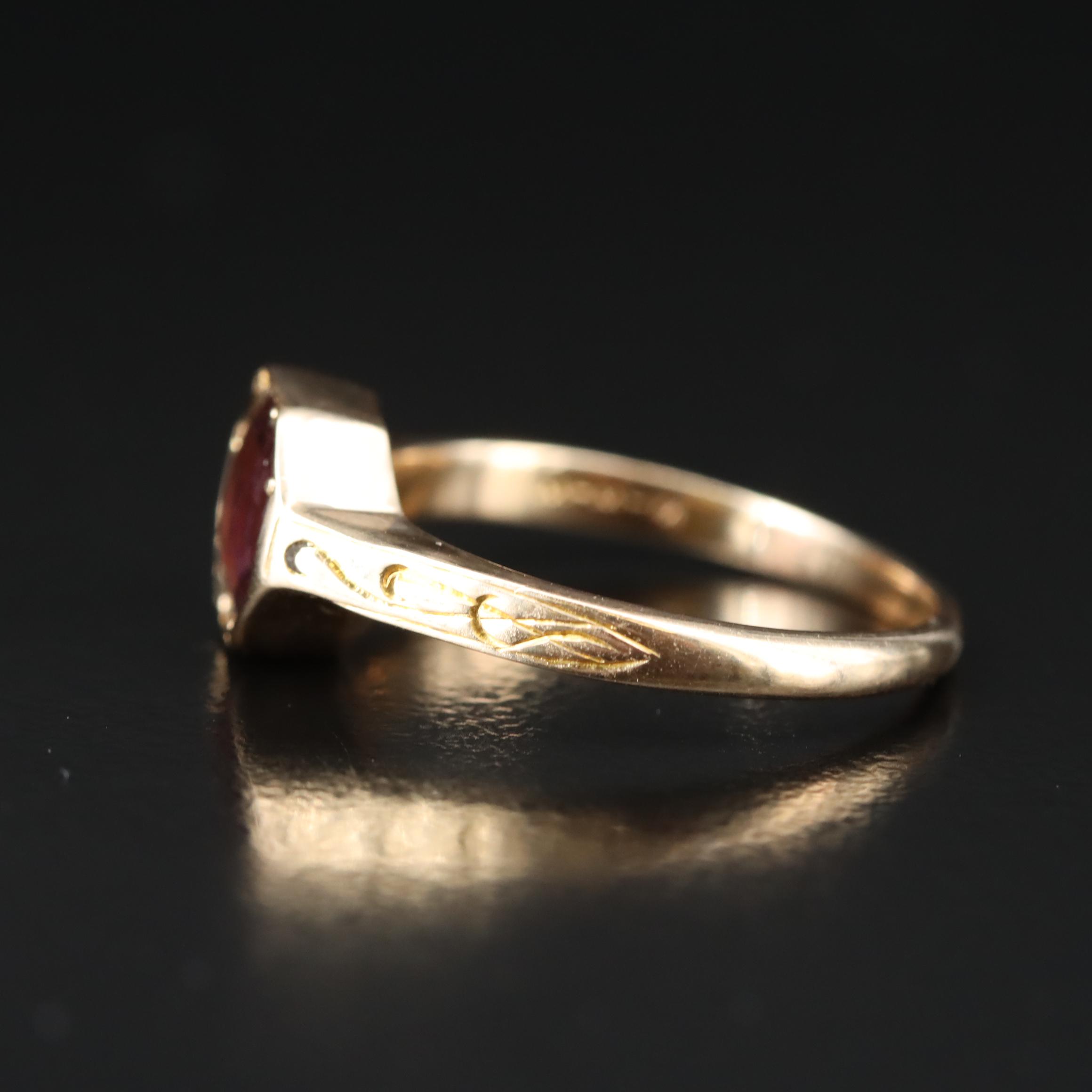 Antique 10K Garnet Glass Doublet Ring