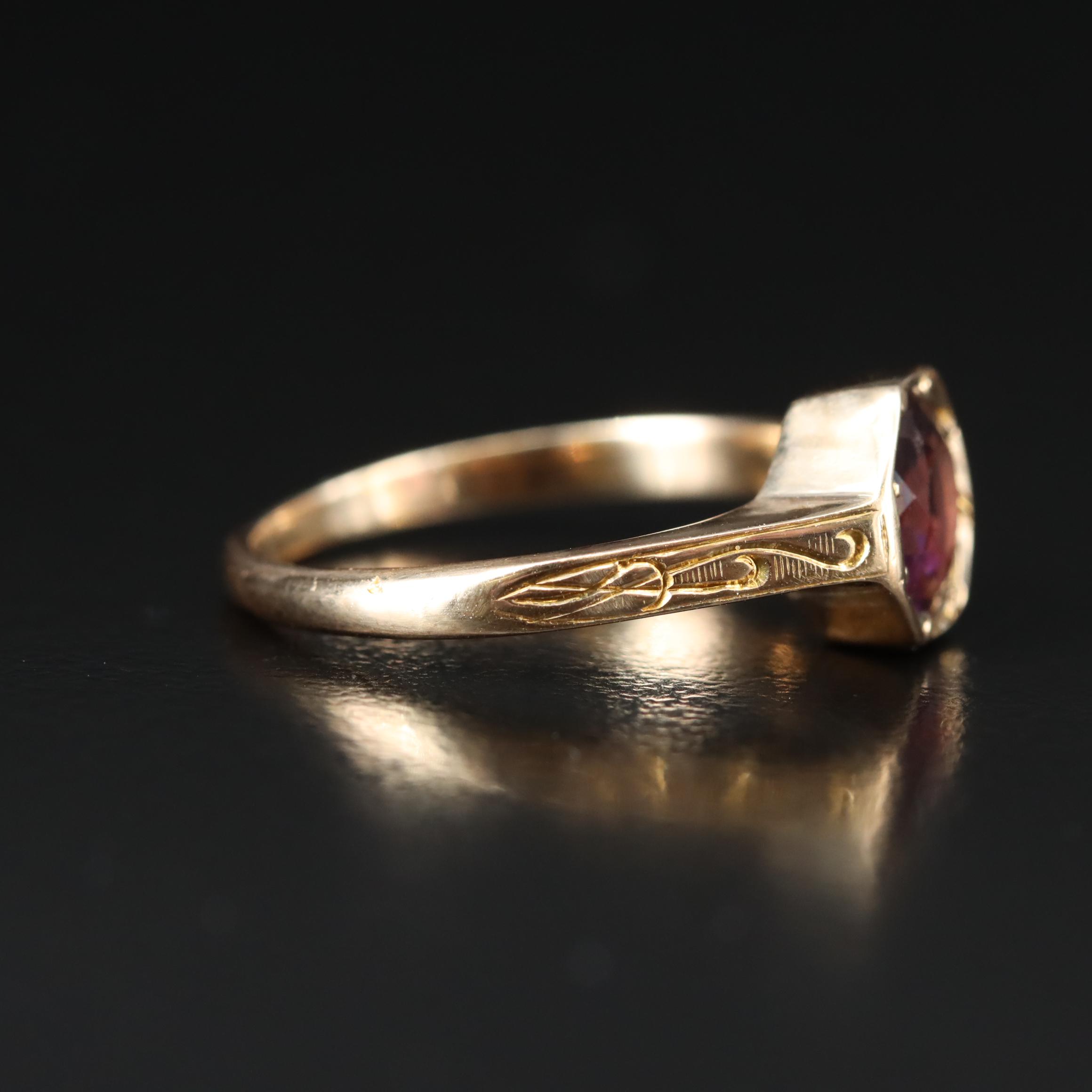 Antique 10K Garnet Glass Doublet Ring