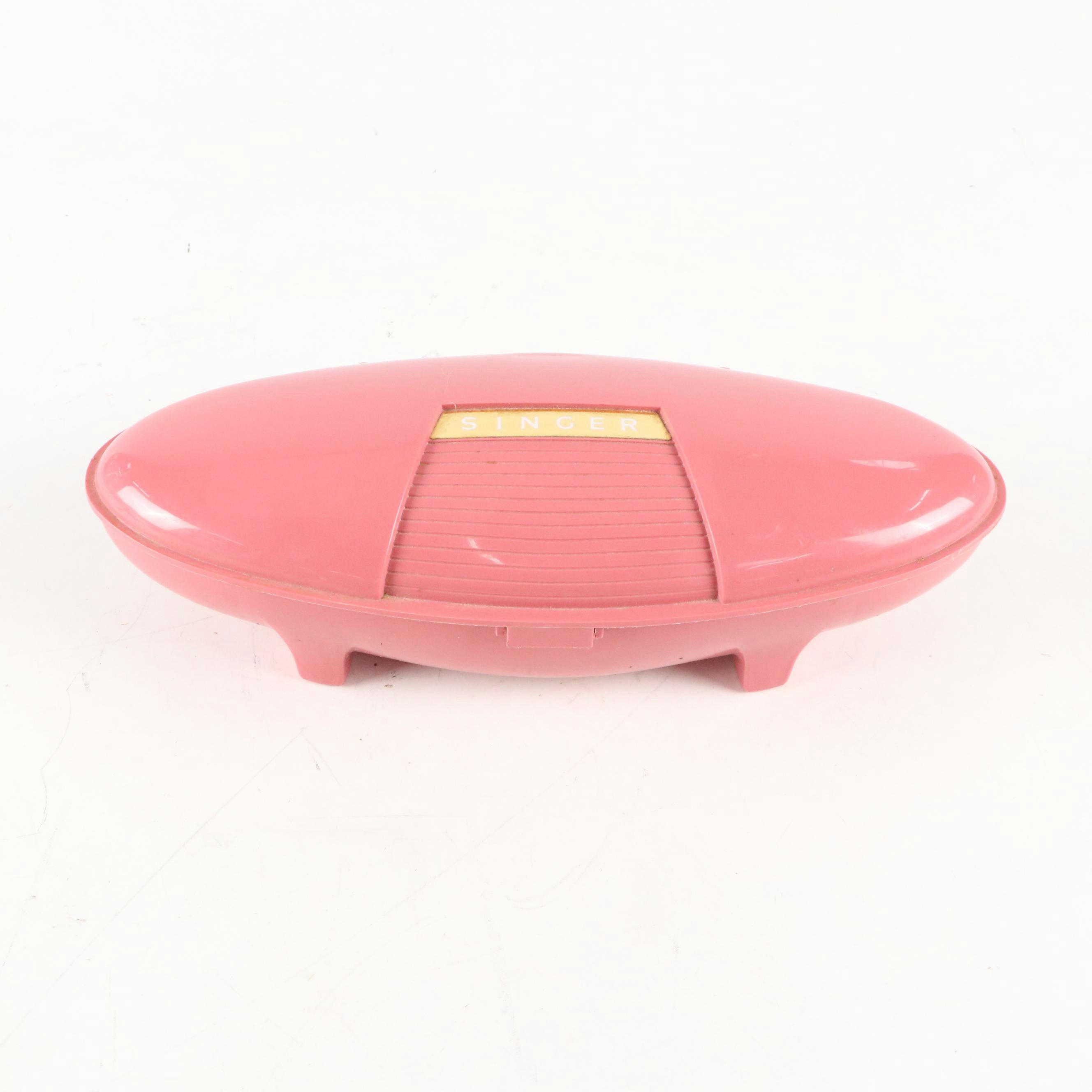 Singer Model 66 Sewing Machine in Wood Cabinet, Early 20th Century