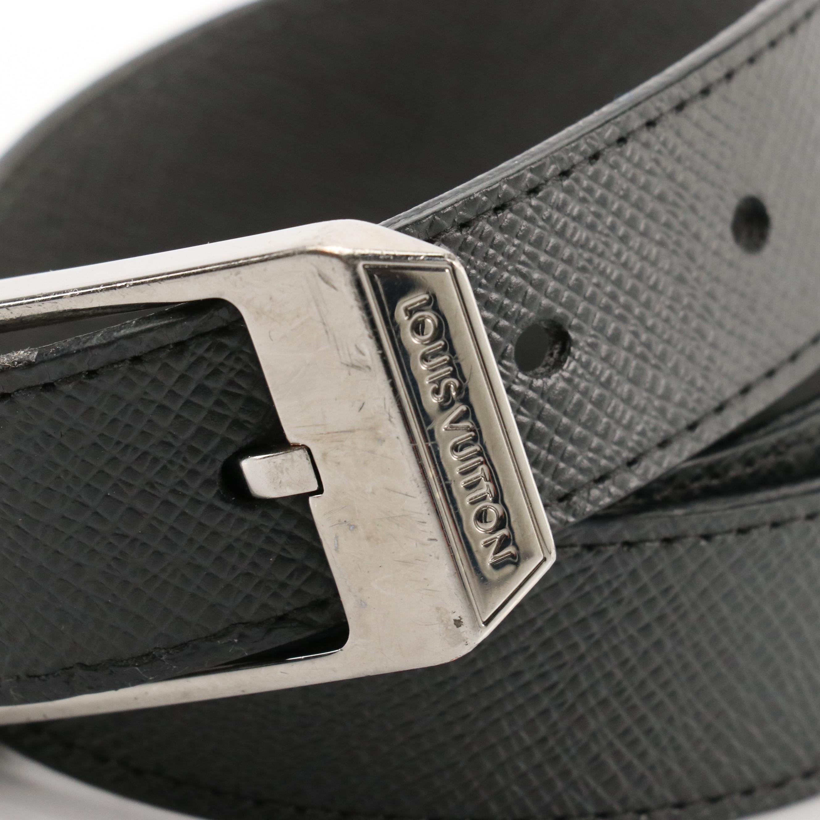 Men's Louis Vuitton Reversible Belt in Black and Grey Textured Leather