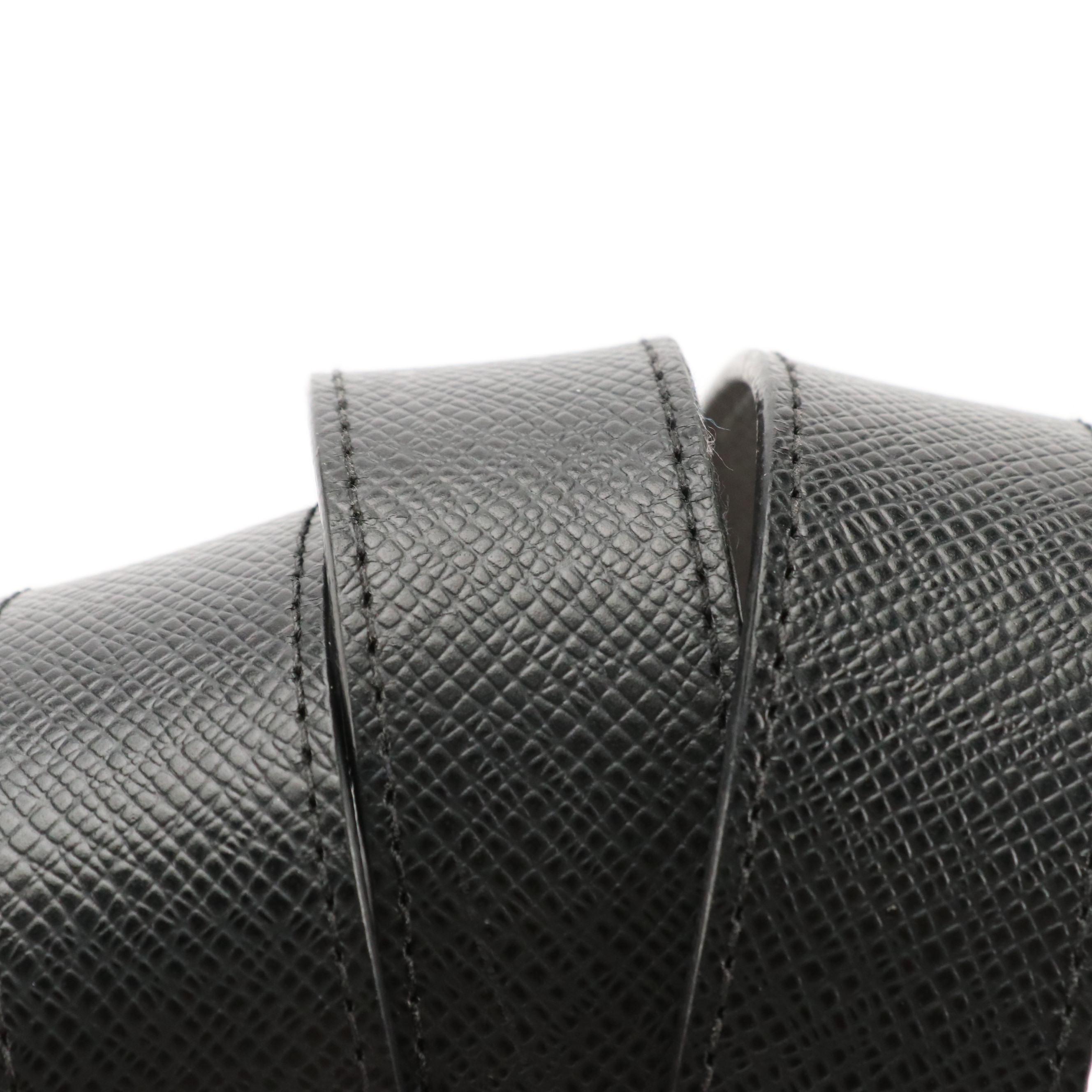 Men's Louis Vuitton Reversible Belt in Black and Grey Textured Leather