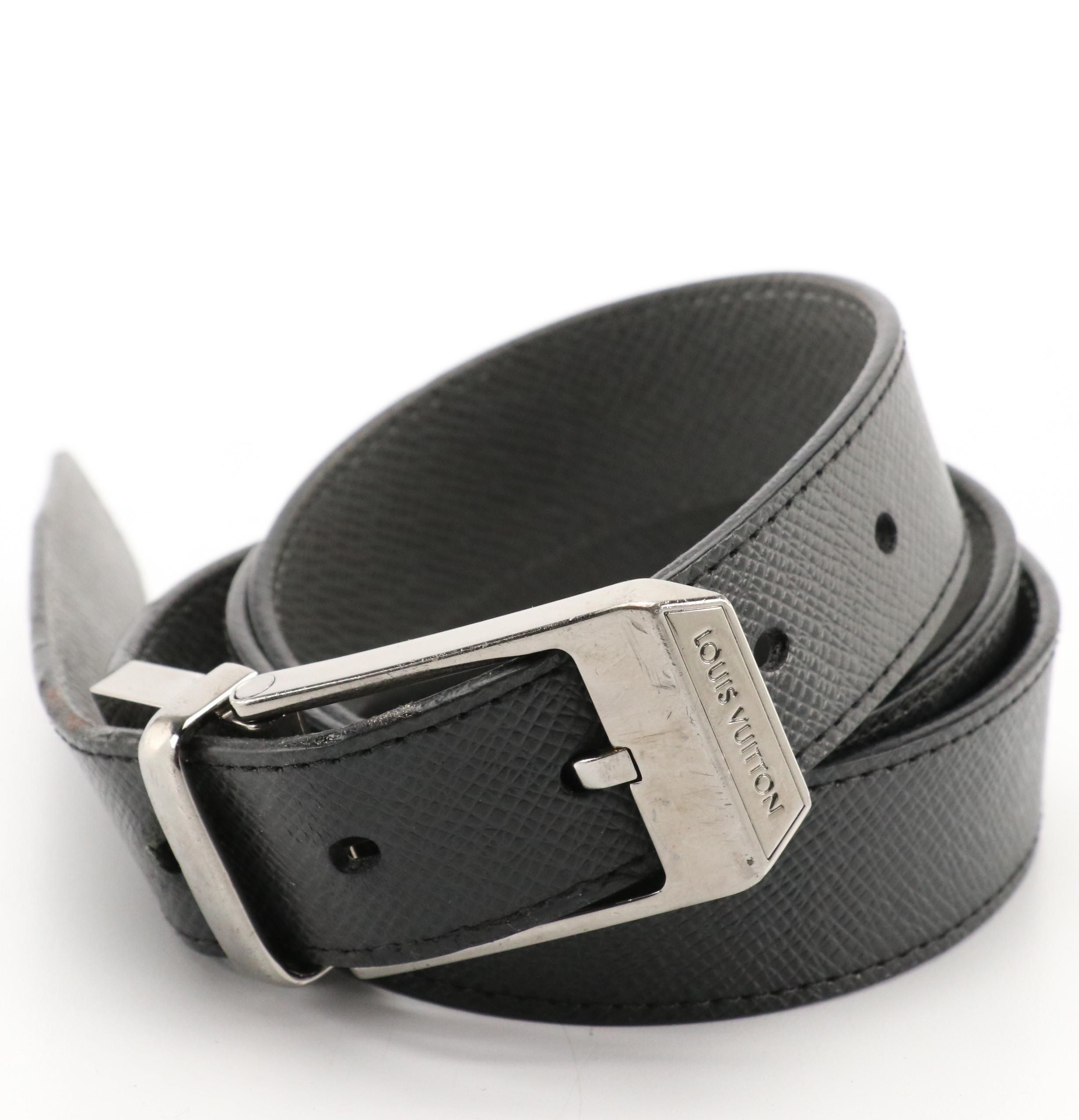 Men's Louis Vuitton Reversible Belt in Black and Grey Textured Leather