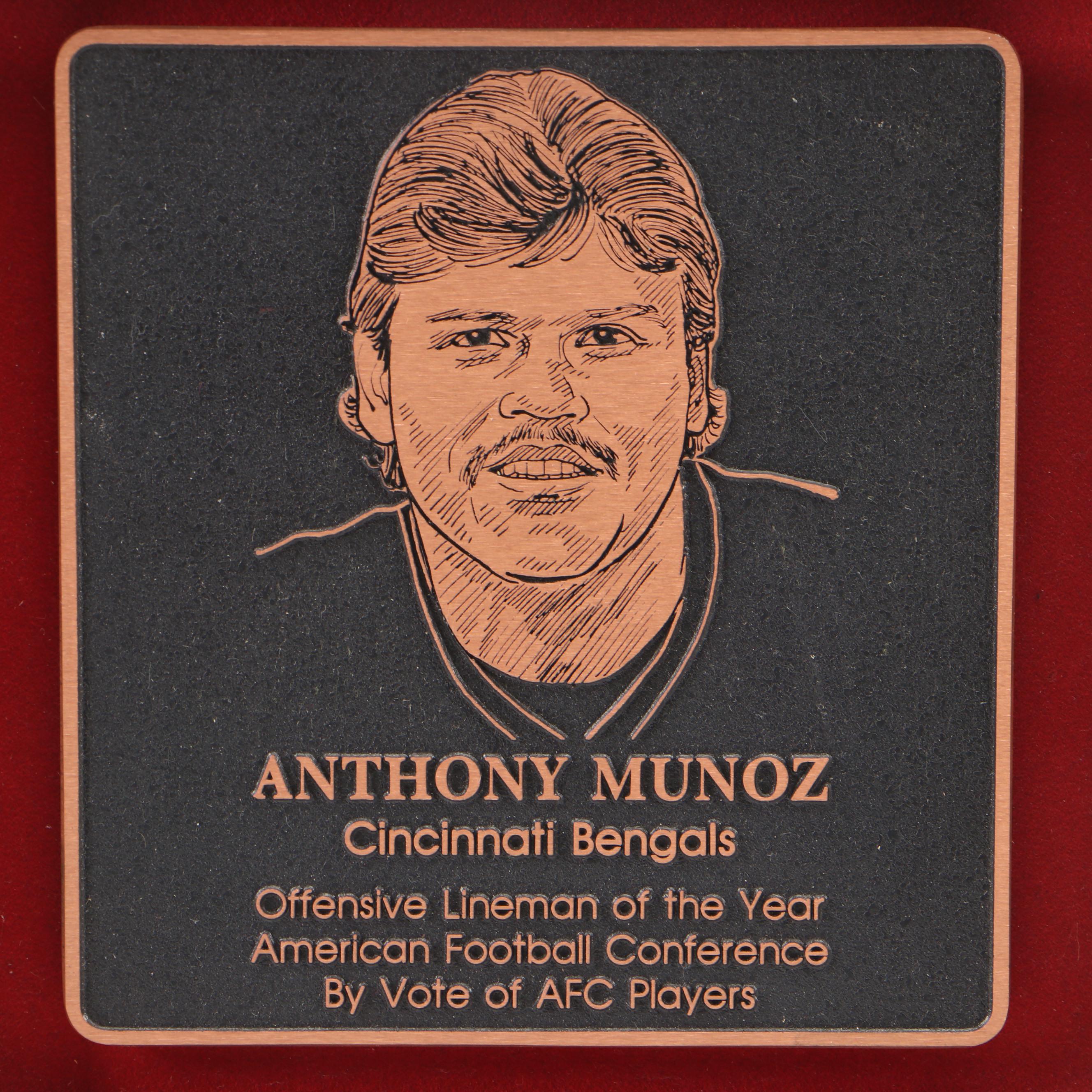 Anthony Muñoz 1989 AFC Offensive Lineman of the Year Award Plaque