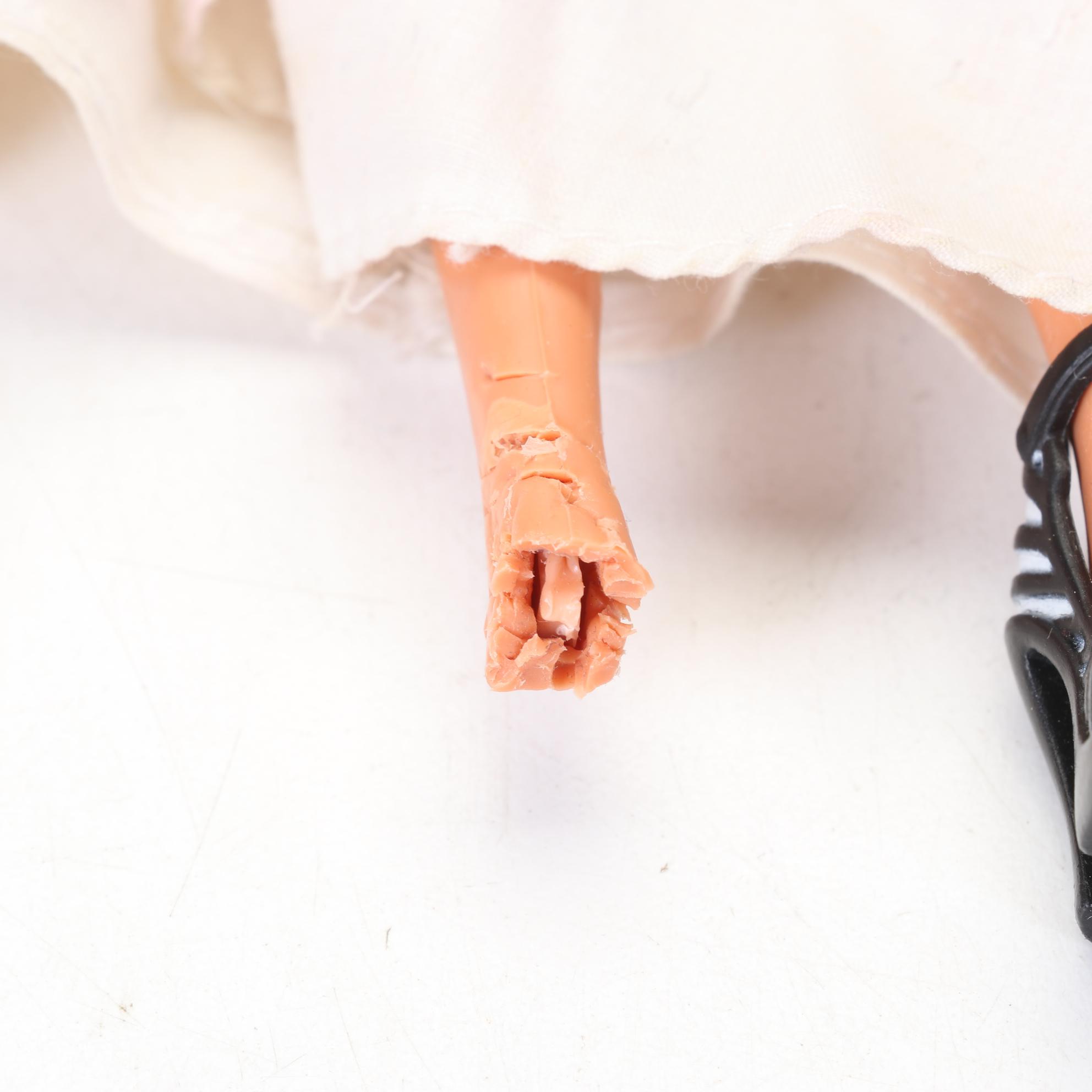 Mattel Barbie, Disney Frozen and Bratz Collection with Outfits and Accessories