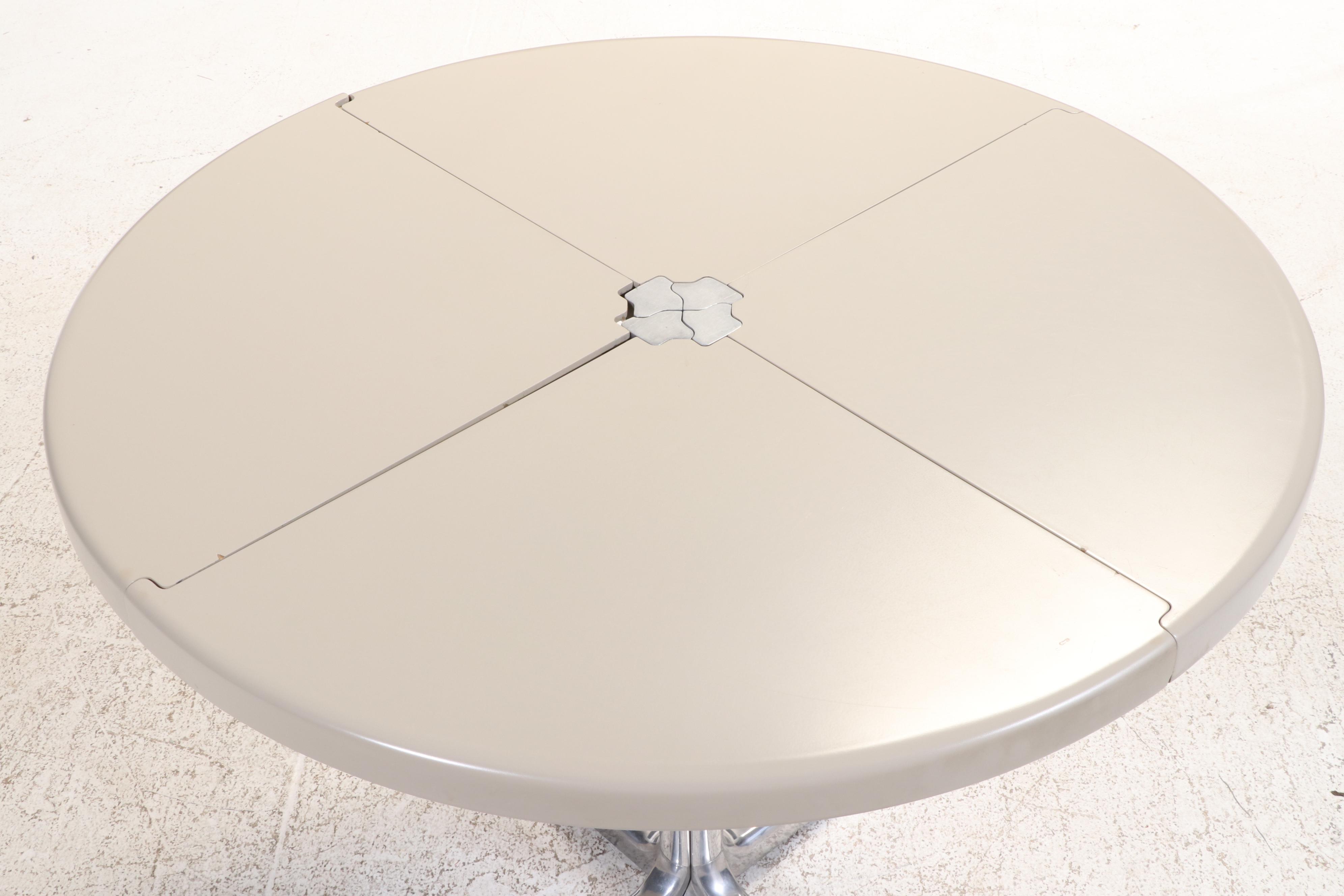 Giancarlo Piretti for Castelli “Plana” Molded Plastic and Aluminum Folding Table