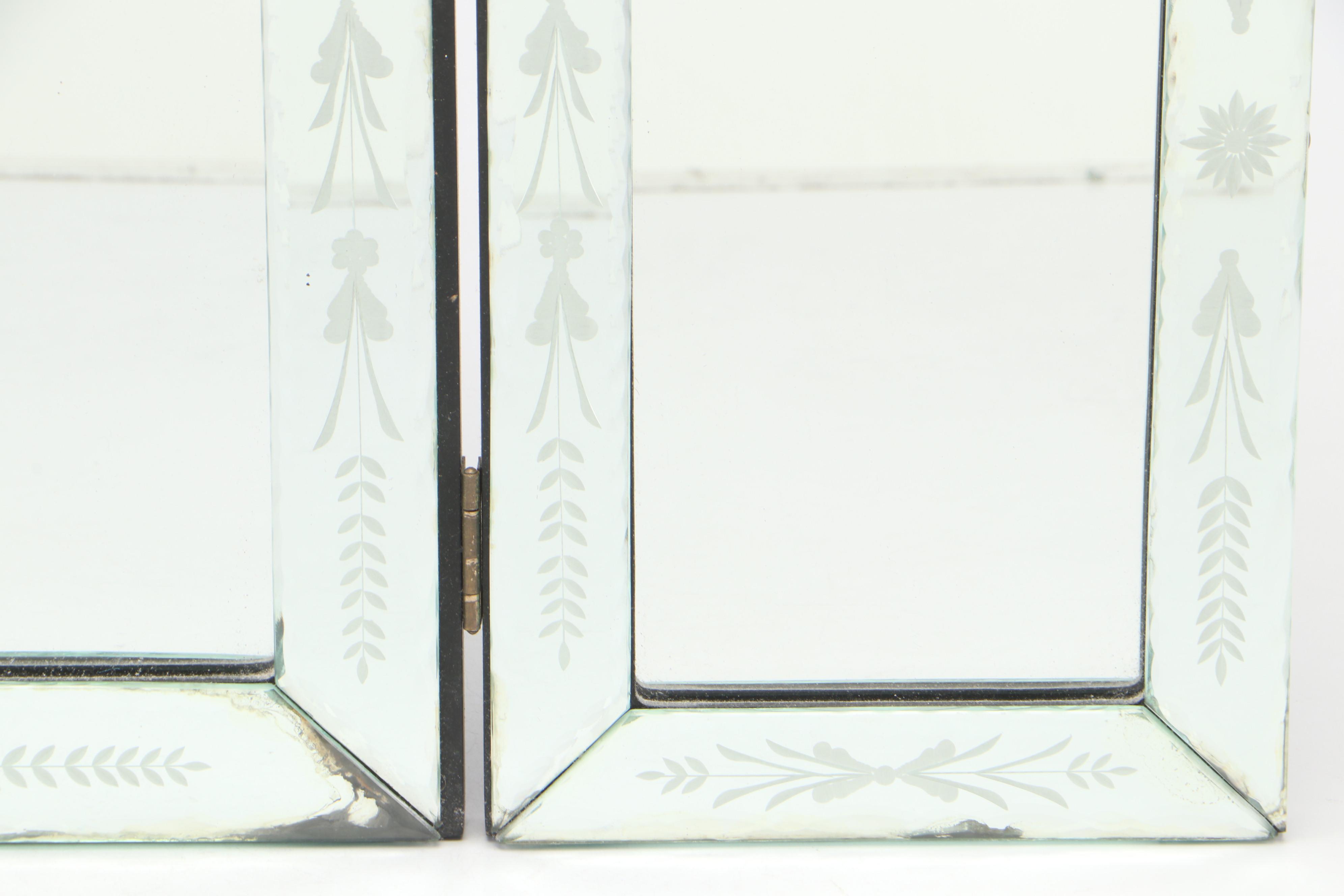 Floral Motif Etched Tri-Fold Vanity Mirror