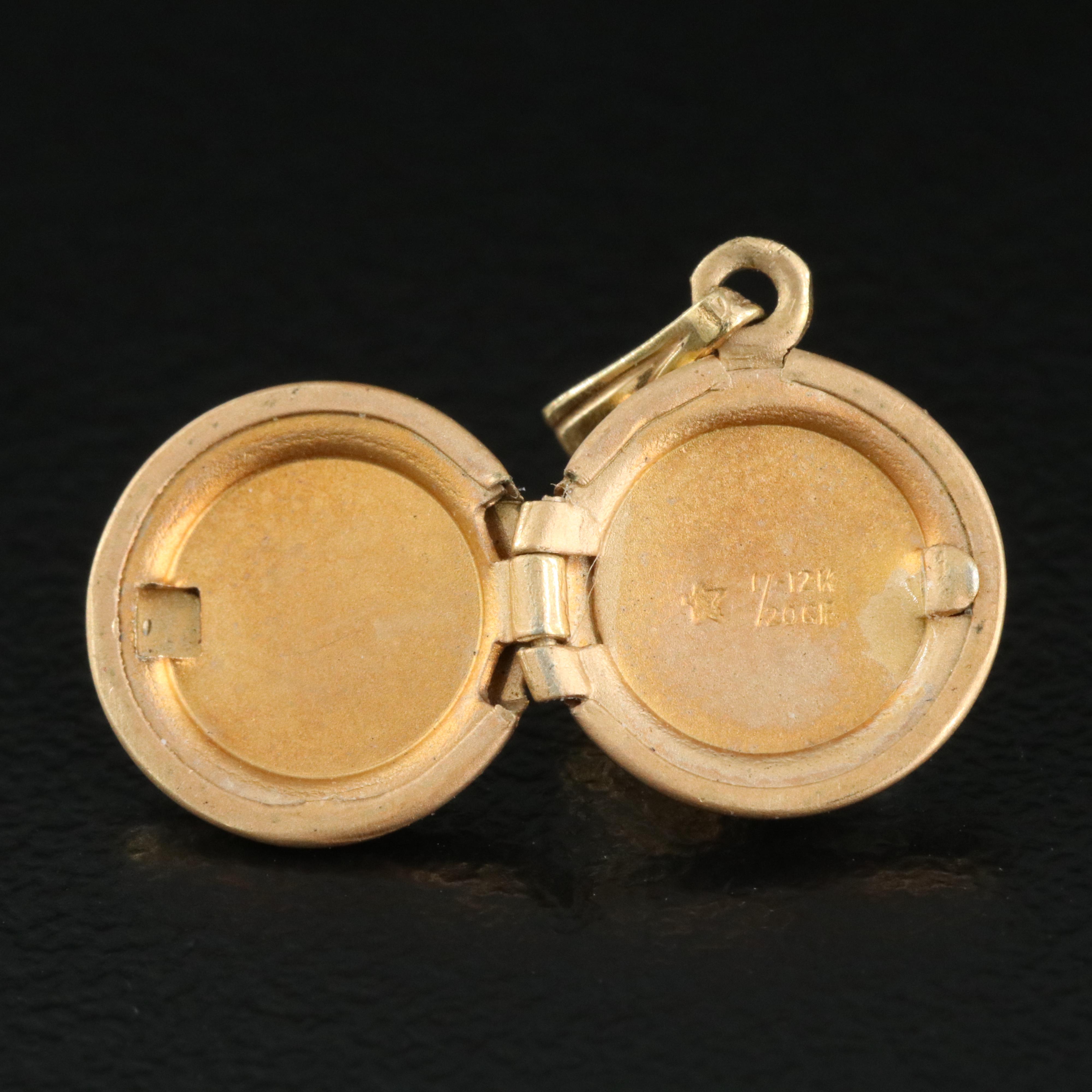 Vintage Gold-Filled Locket | EBTH