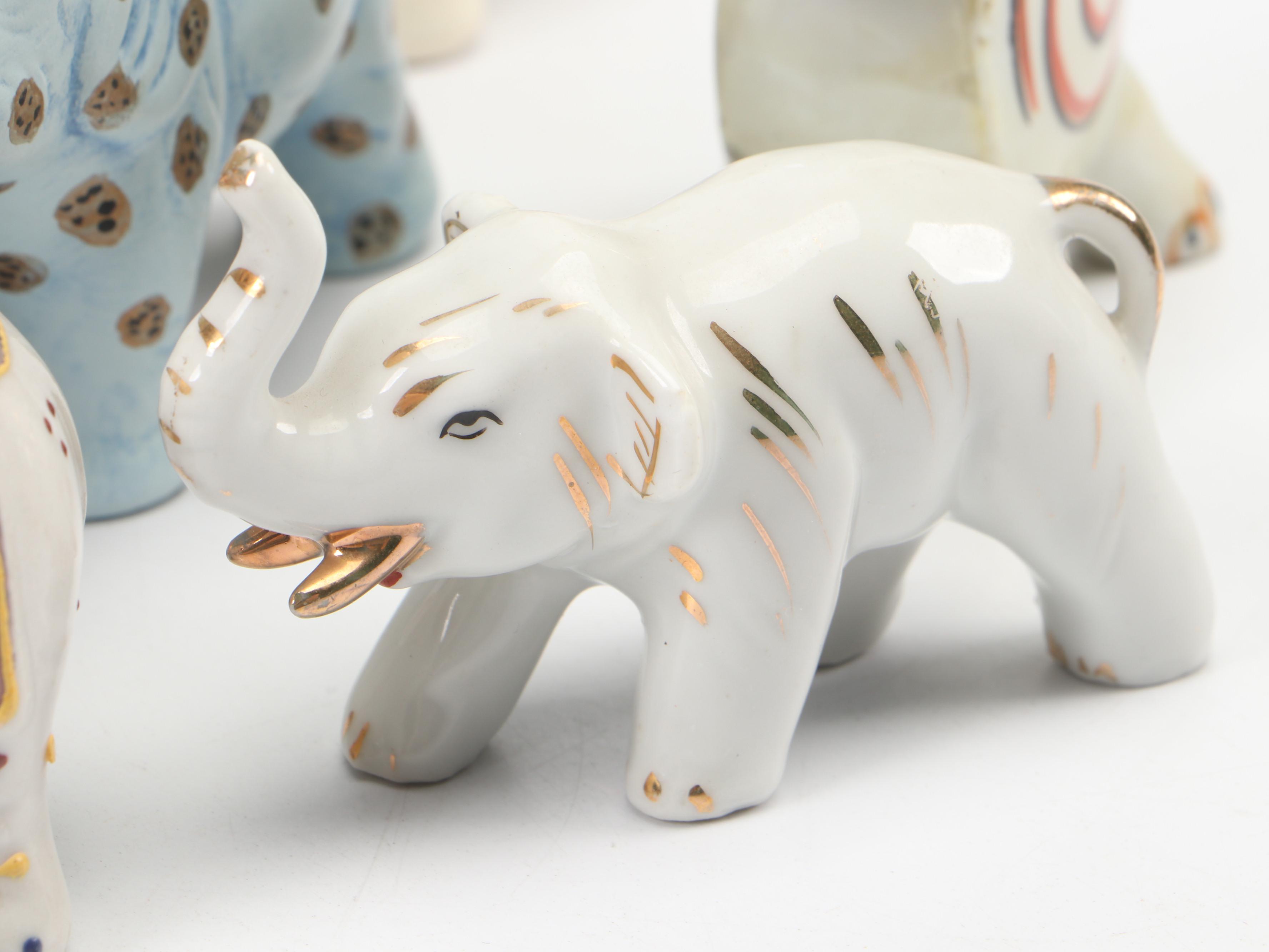 Japanese Export Porcelain Elephant Shaker, Figurines, Vases, and Planters