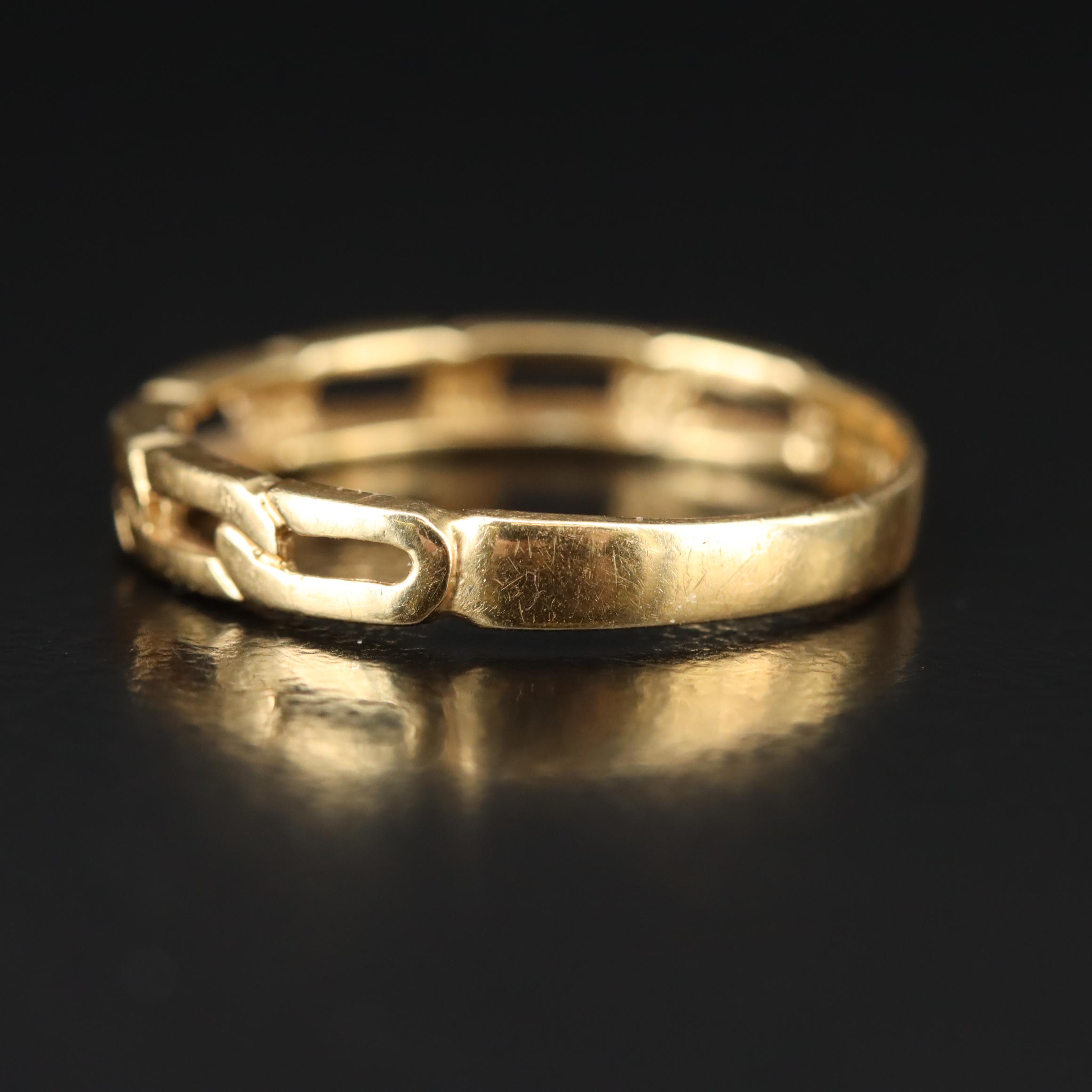 18K Interlocking Band