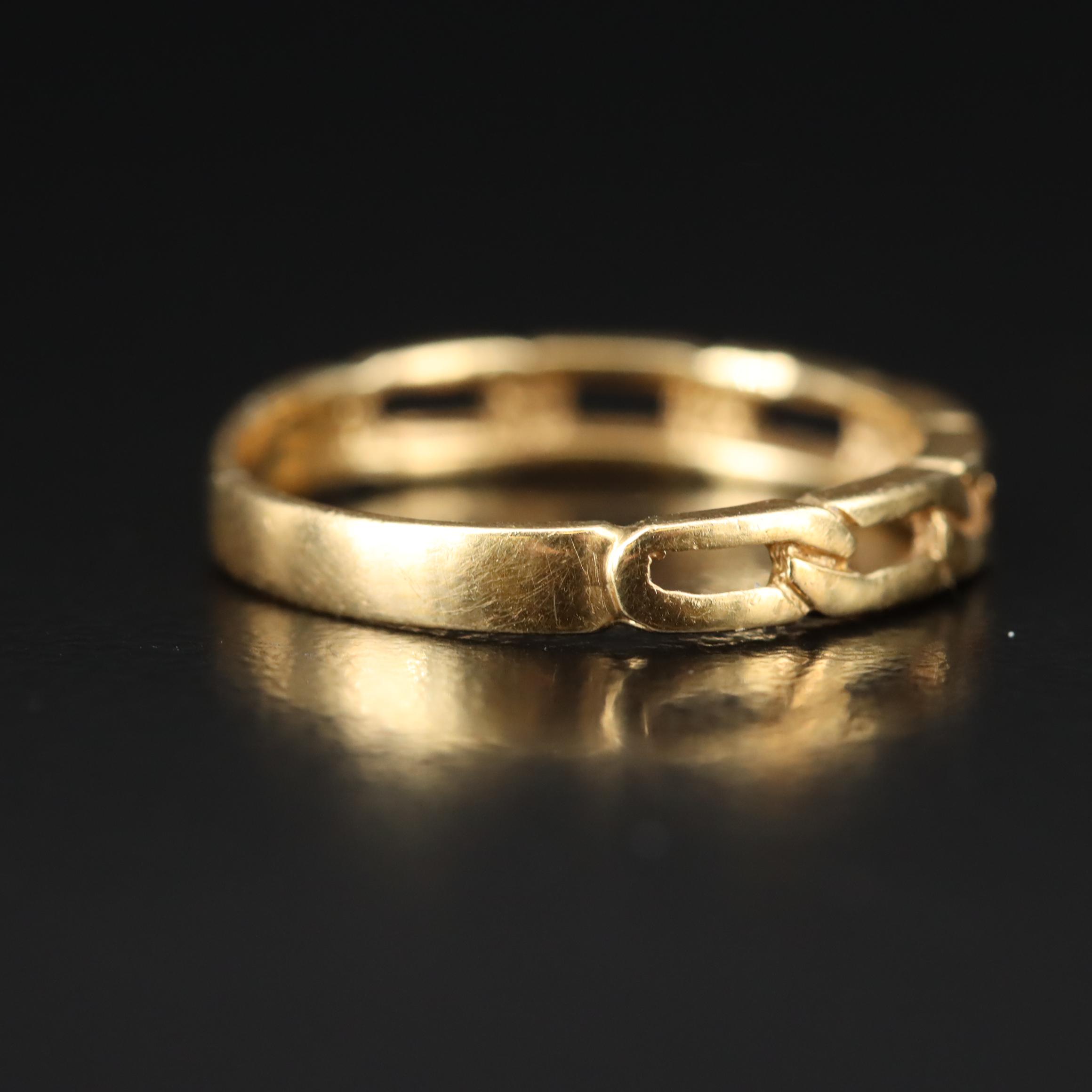 18K Interlocking Band