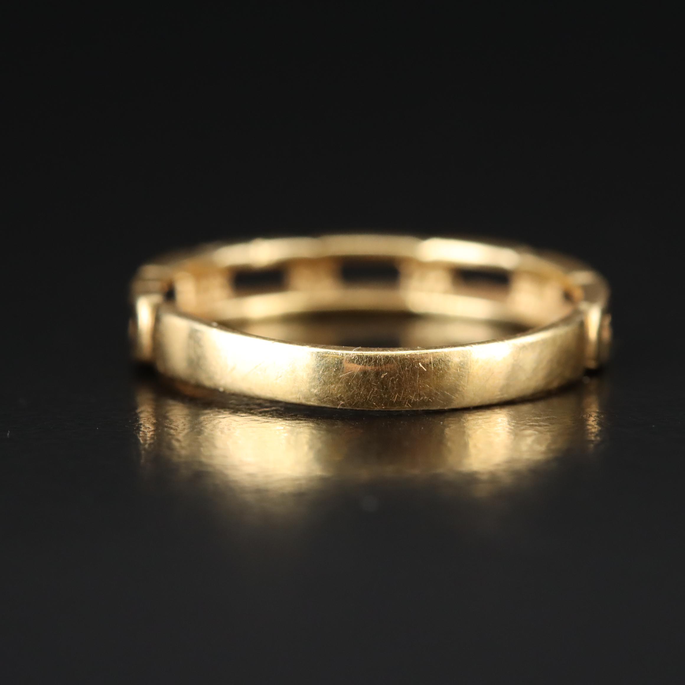 18K Interlocking Band