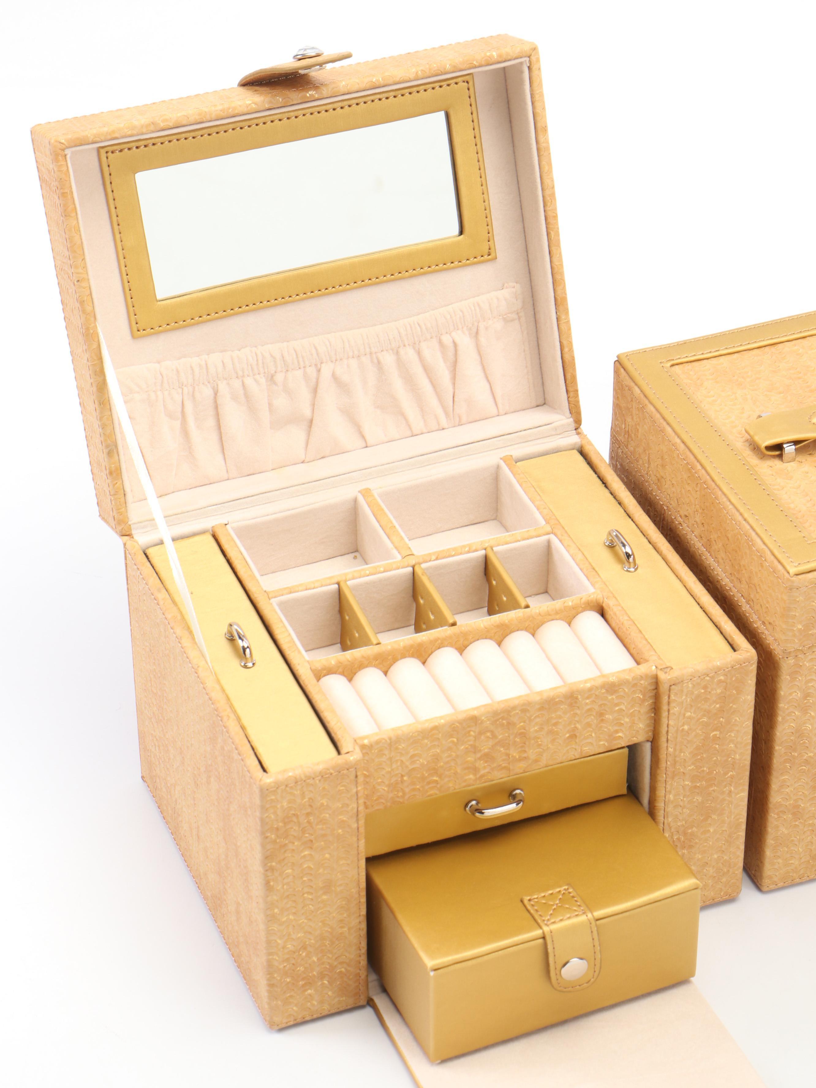 Cube-Shaped Jewelry Boxes