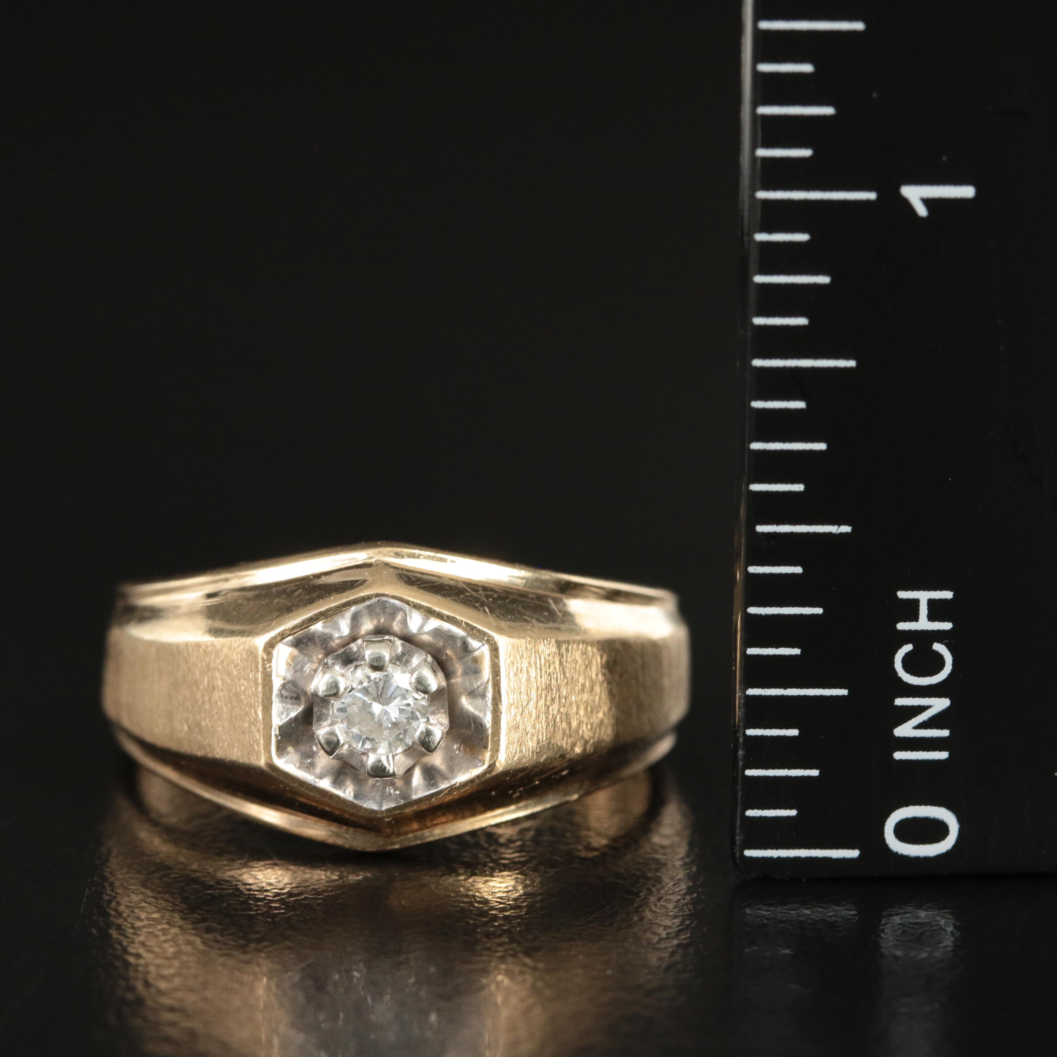 10K 0.17 CT Diamond Ring