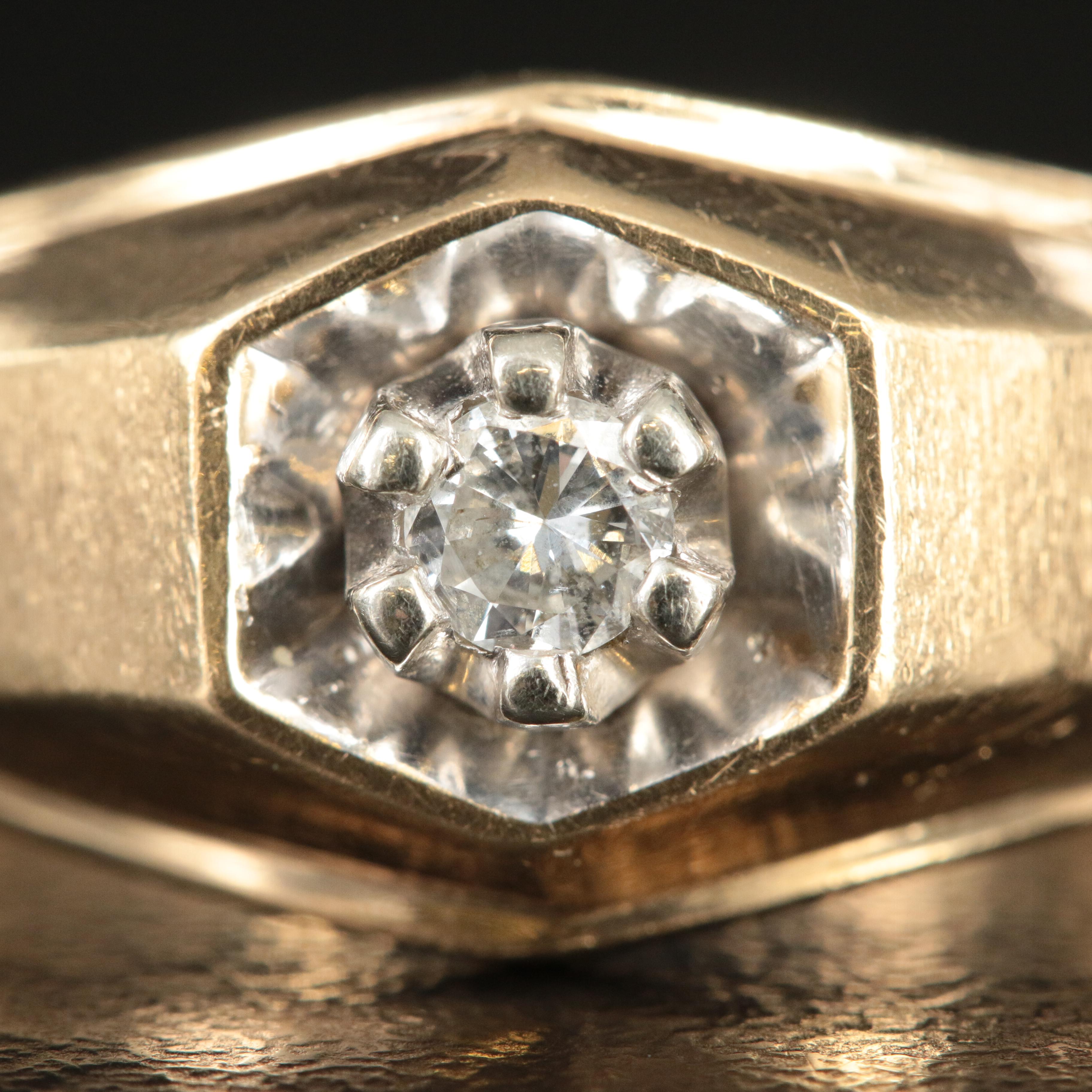 10K 0.17 CT Diamond Ring