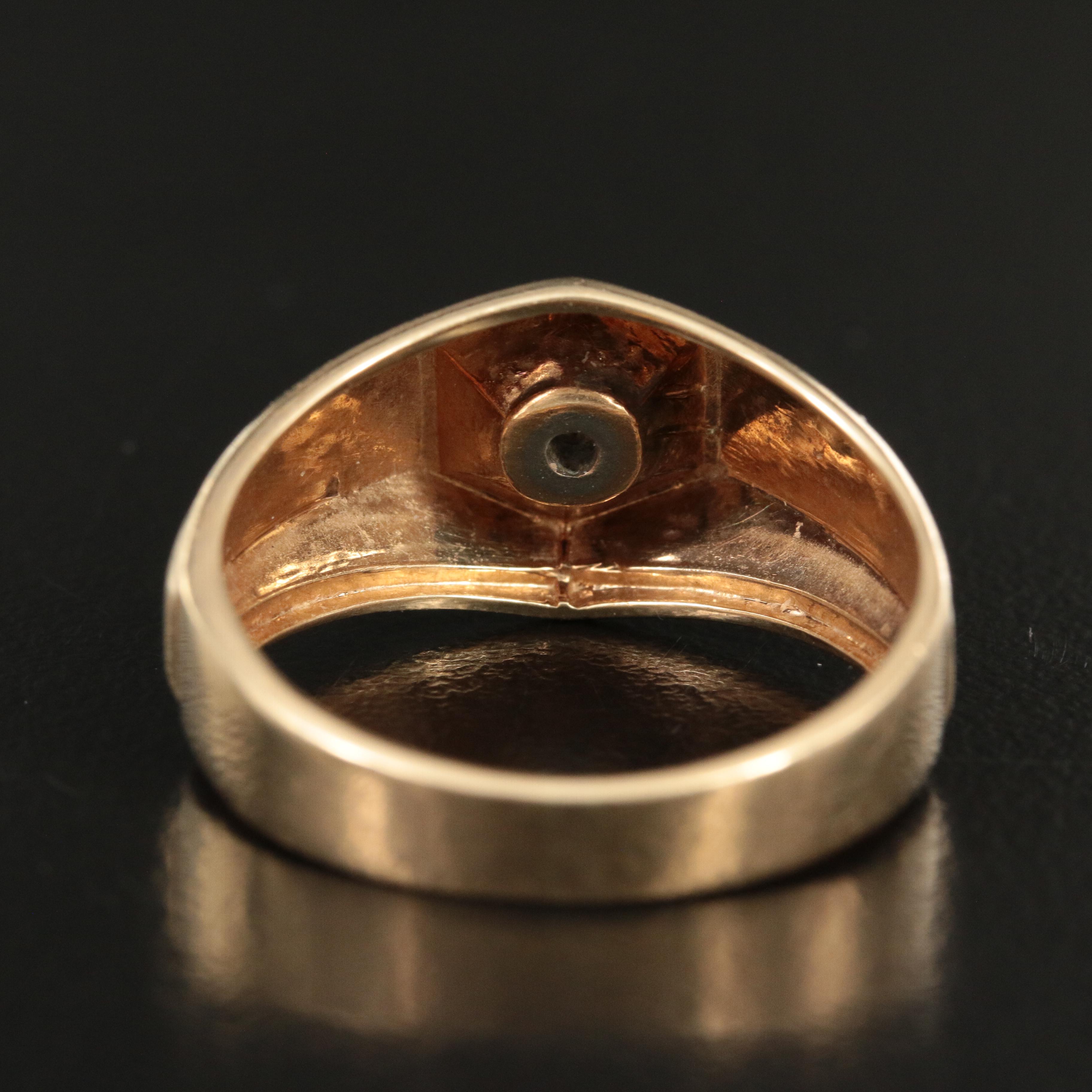 10K 0.17 CT Diamond Ring