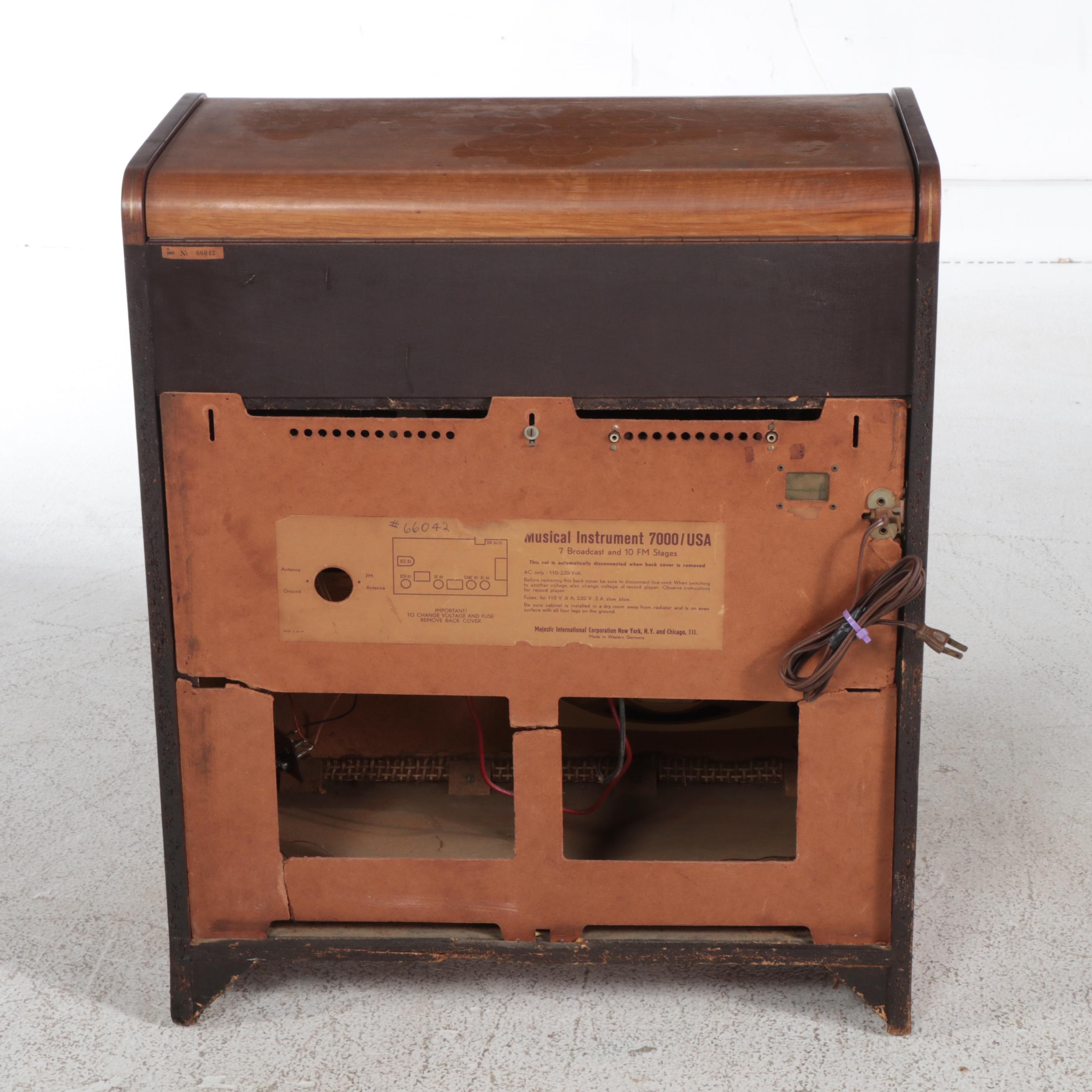 Grundig Majestic International Corp. Musical Instrument 7000 Broadcast Receiver