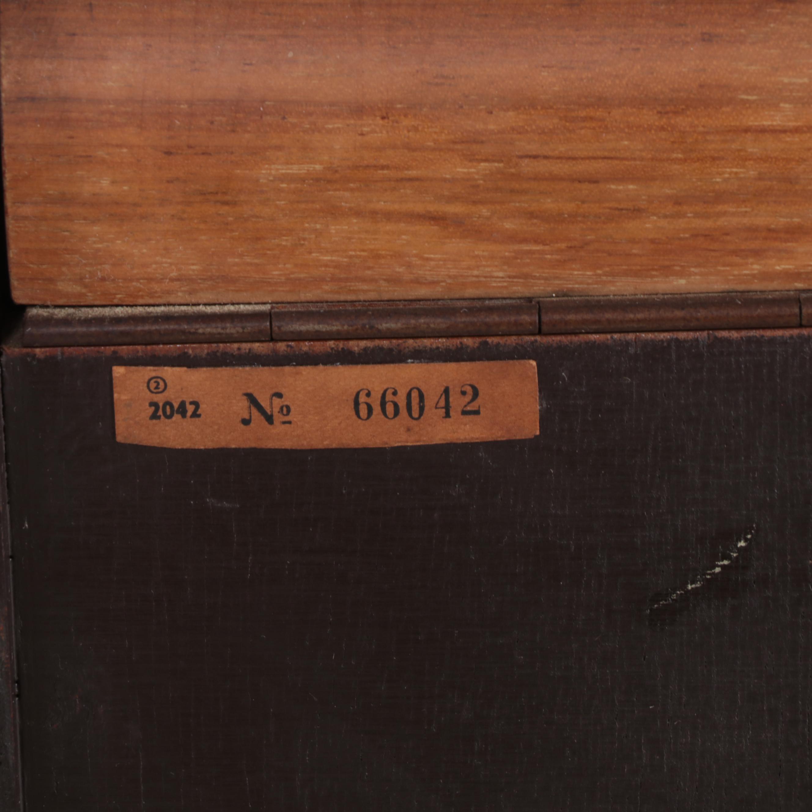 Grundig Majestic International Corp. Musical Instrument 7000 Broadcast Receiver