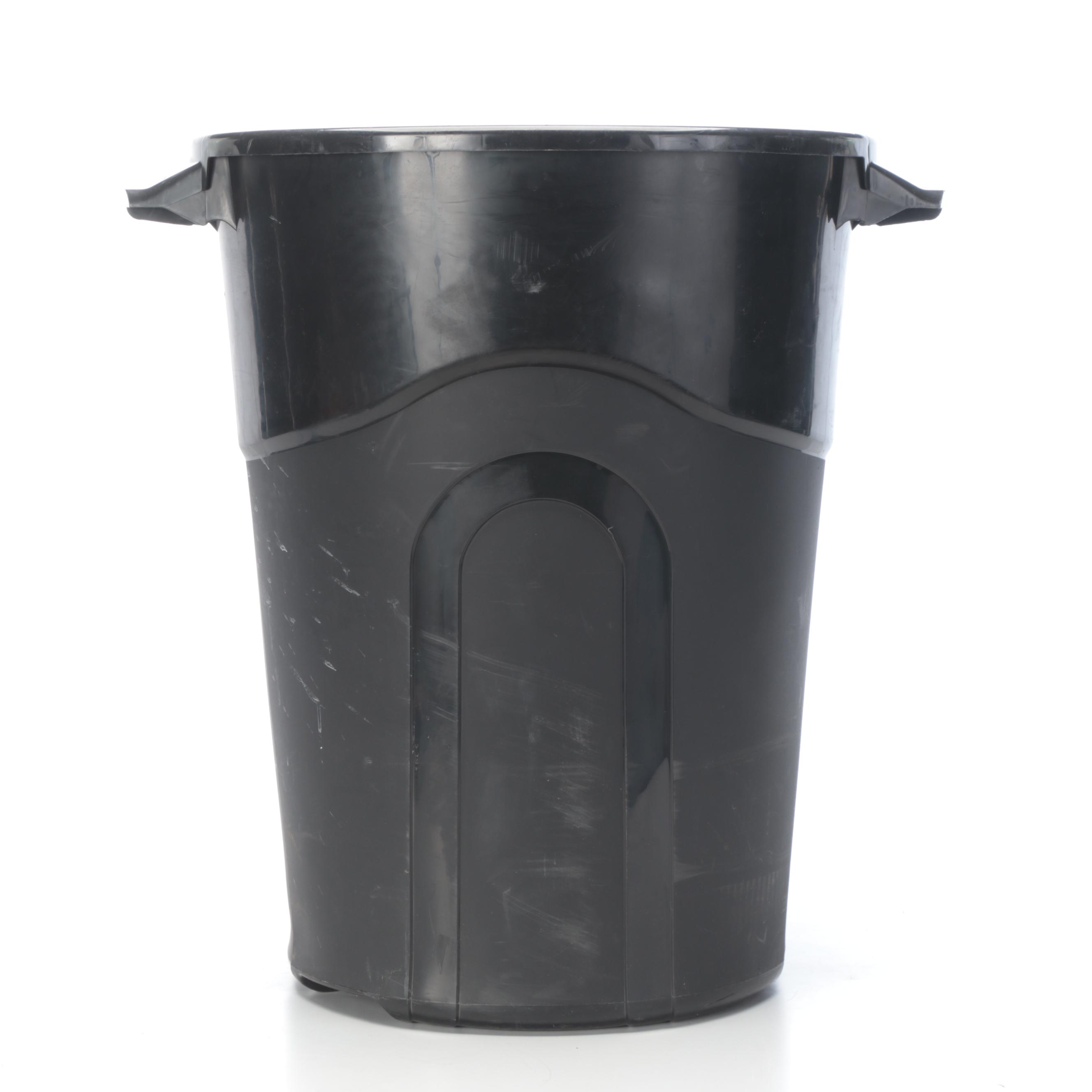 Lucas Oil Pistol Grip Grease Guns, Hoses, Refill Canisters, Wrench Set & Bucket