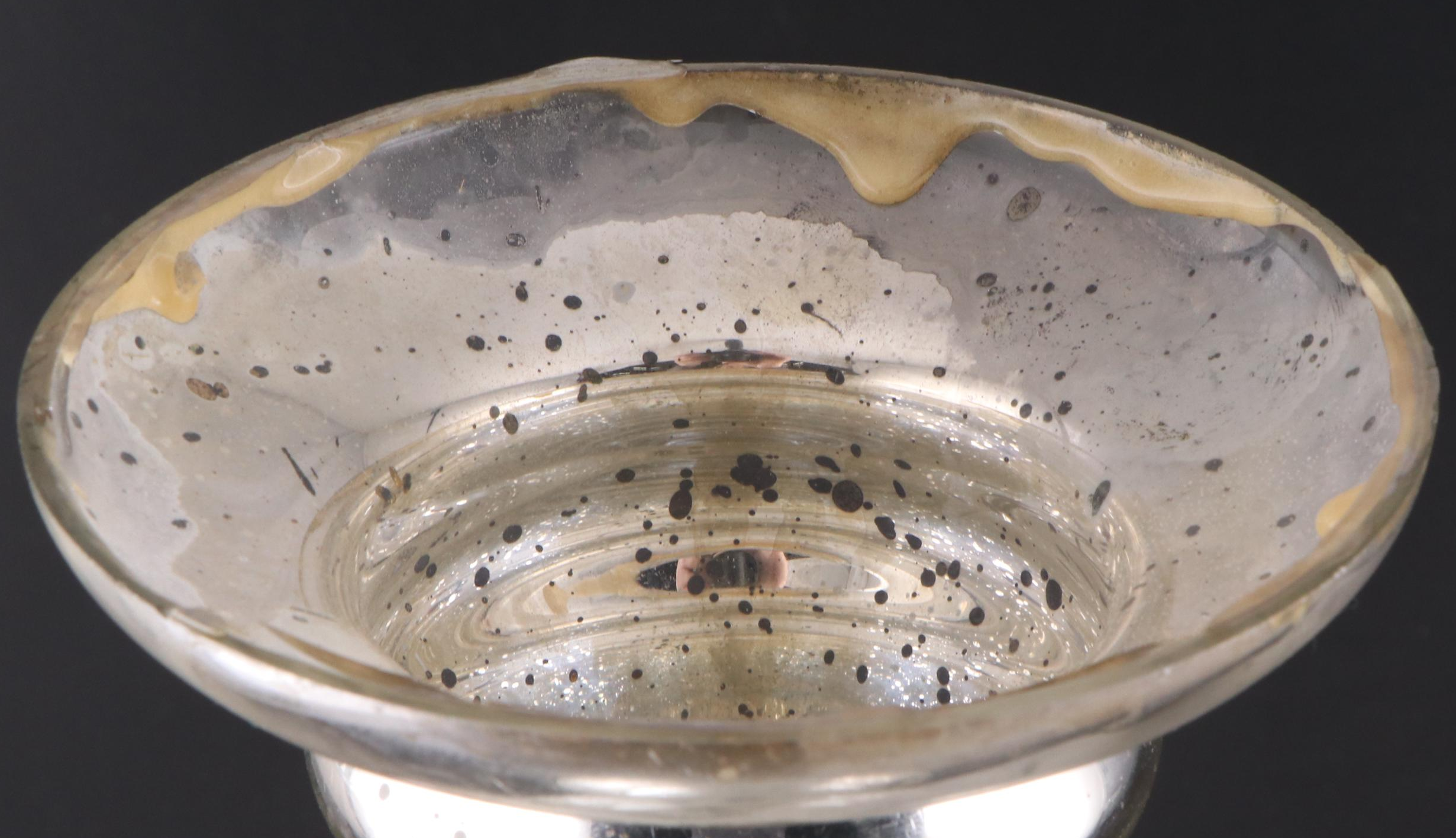 Filigree Motif Mirrored Candle Holders