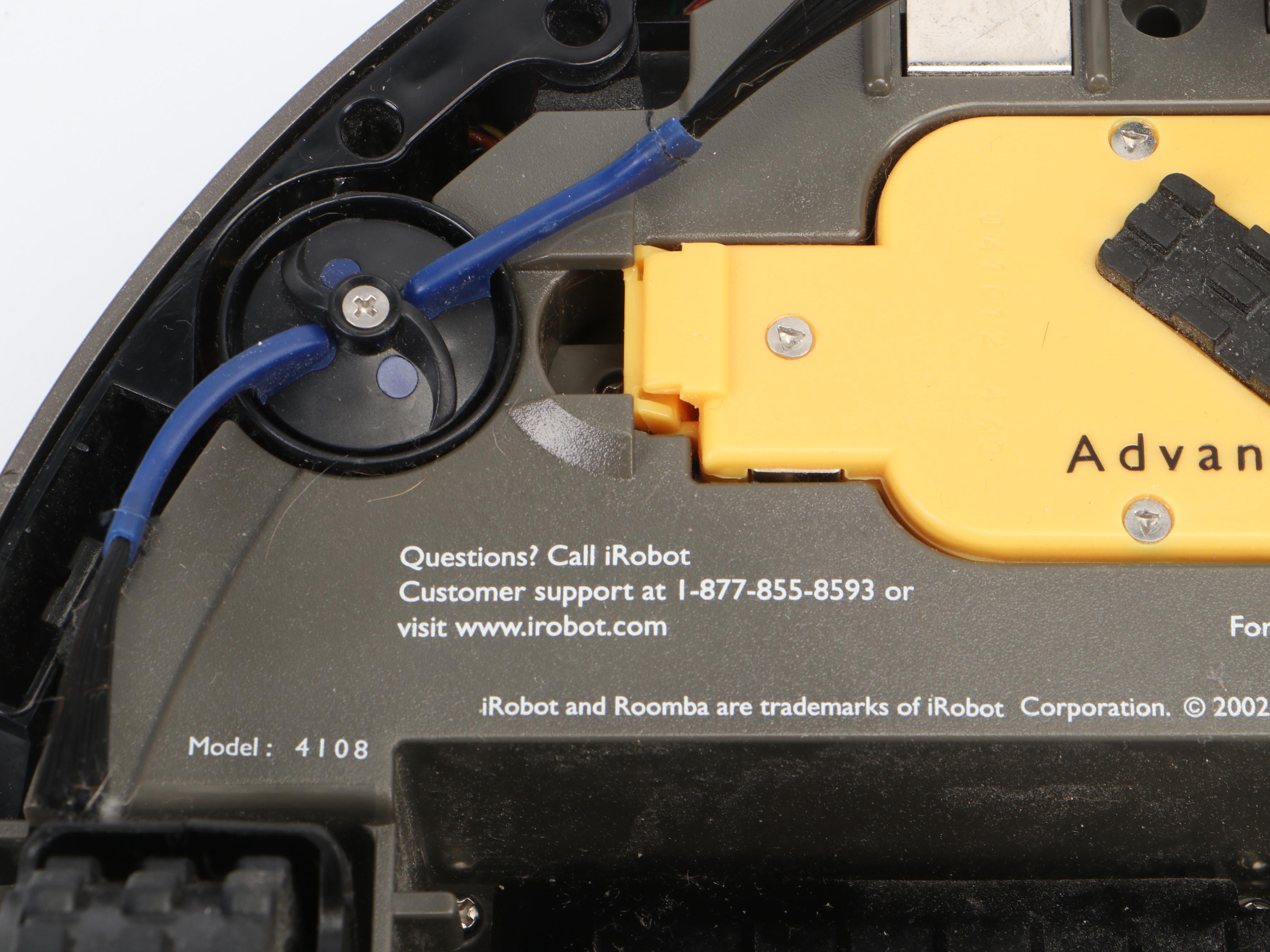 iRobot Roomba Vacuum With Dock, Chargers and Instruction Book