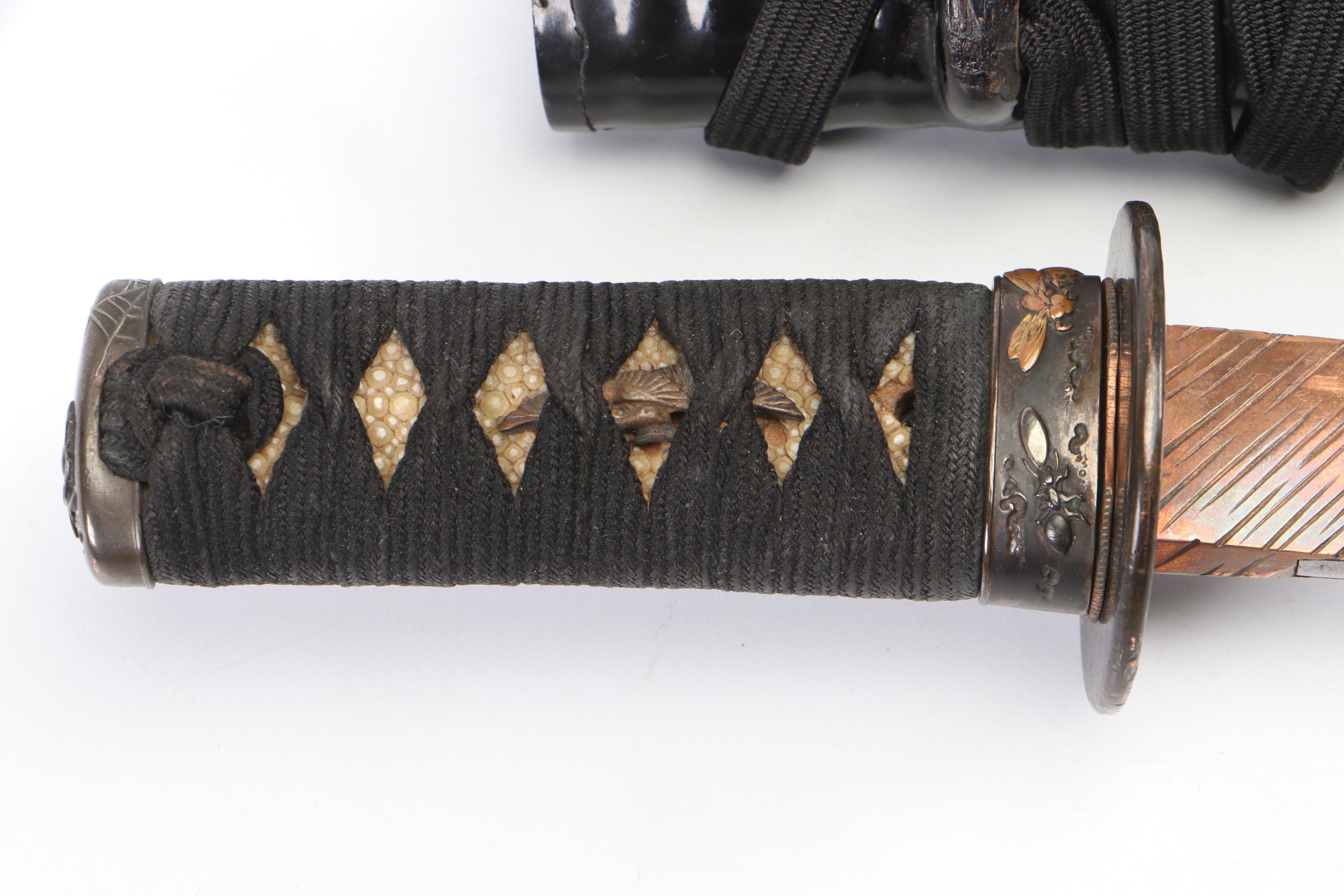 Japanese Workshop Style Tantō Dagger With Lacquered Scabbard