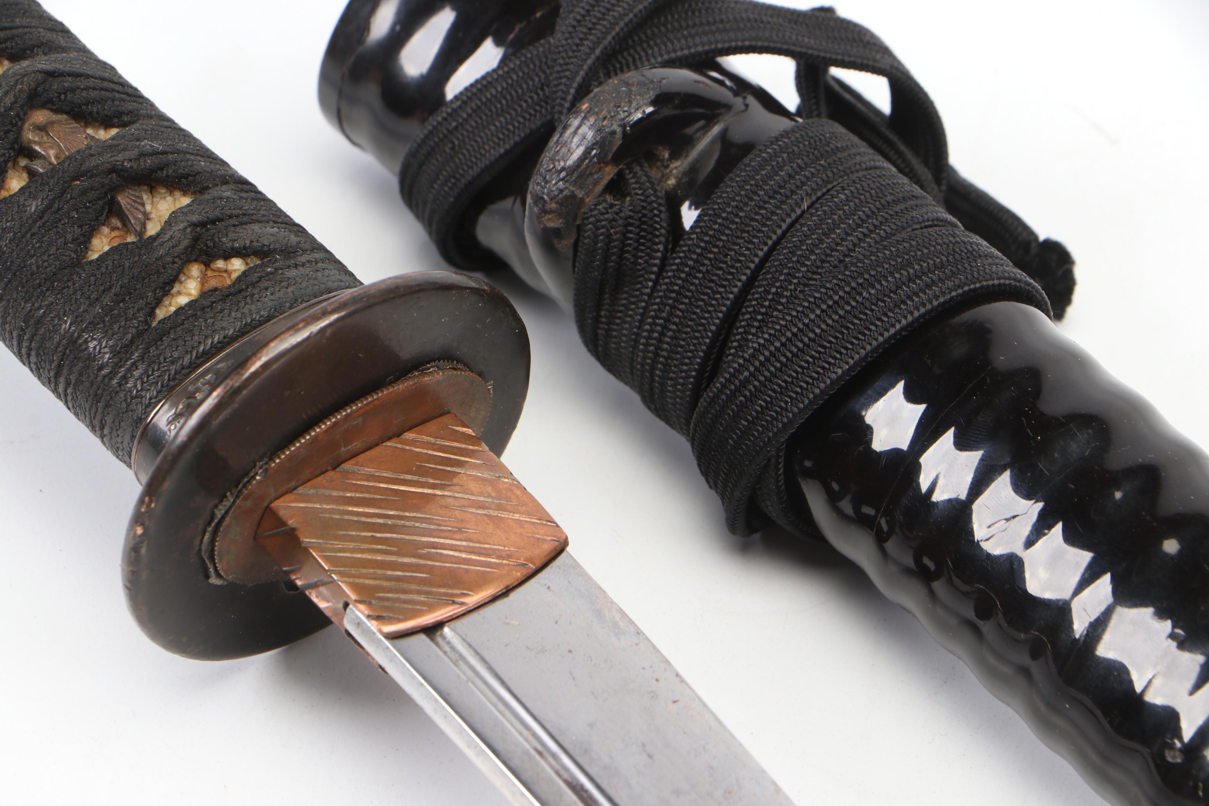 Japanese Workshop Style Tantō Dagger With Lacquered Scabbard