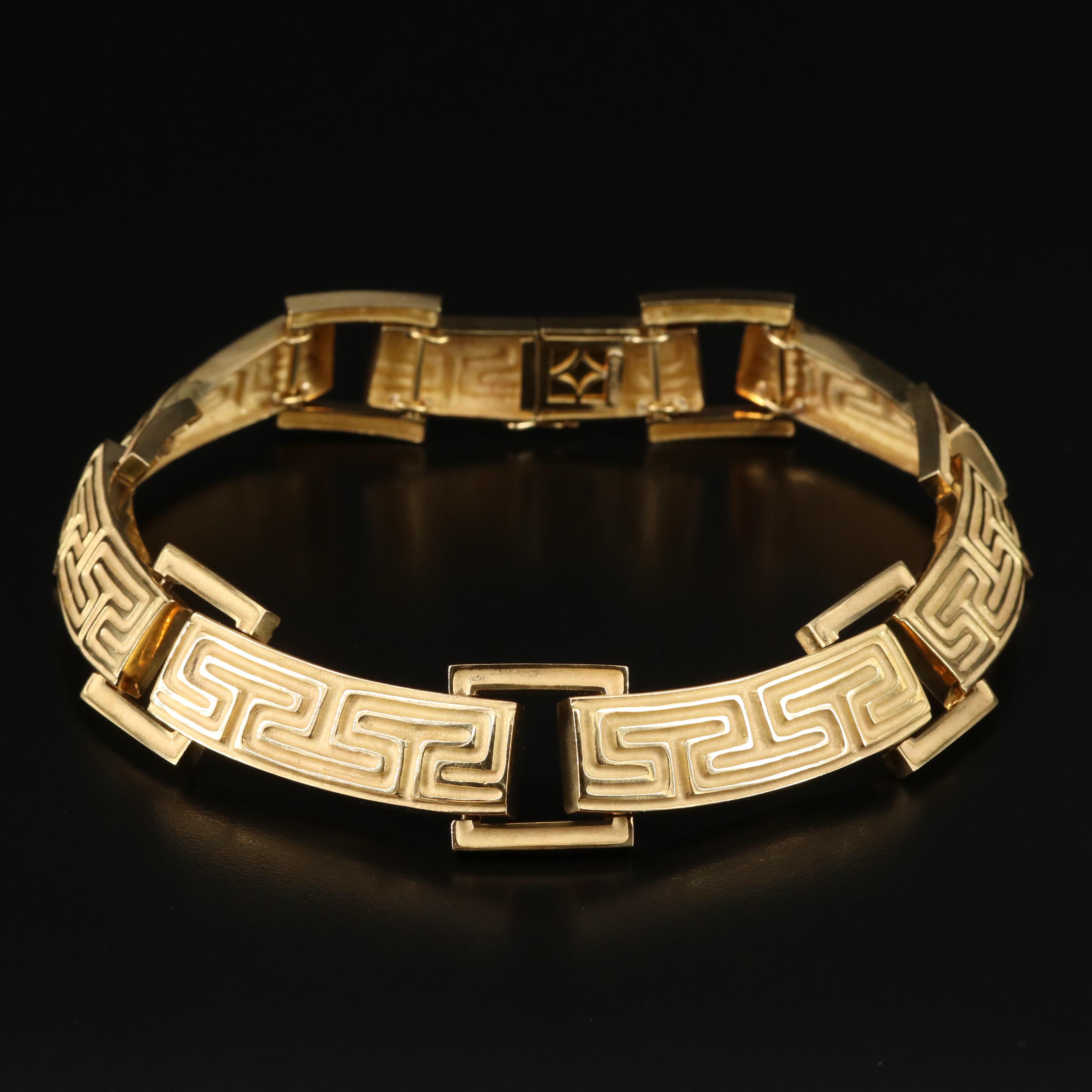 Robert Wander 18K Greek Key Link Collar