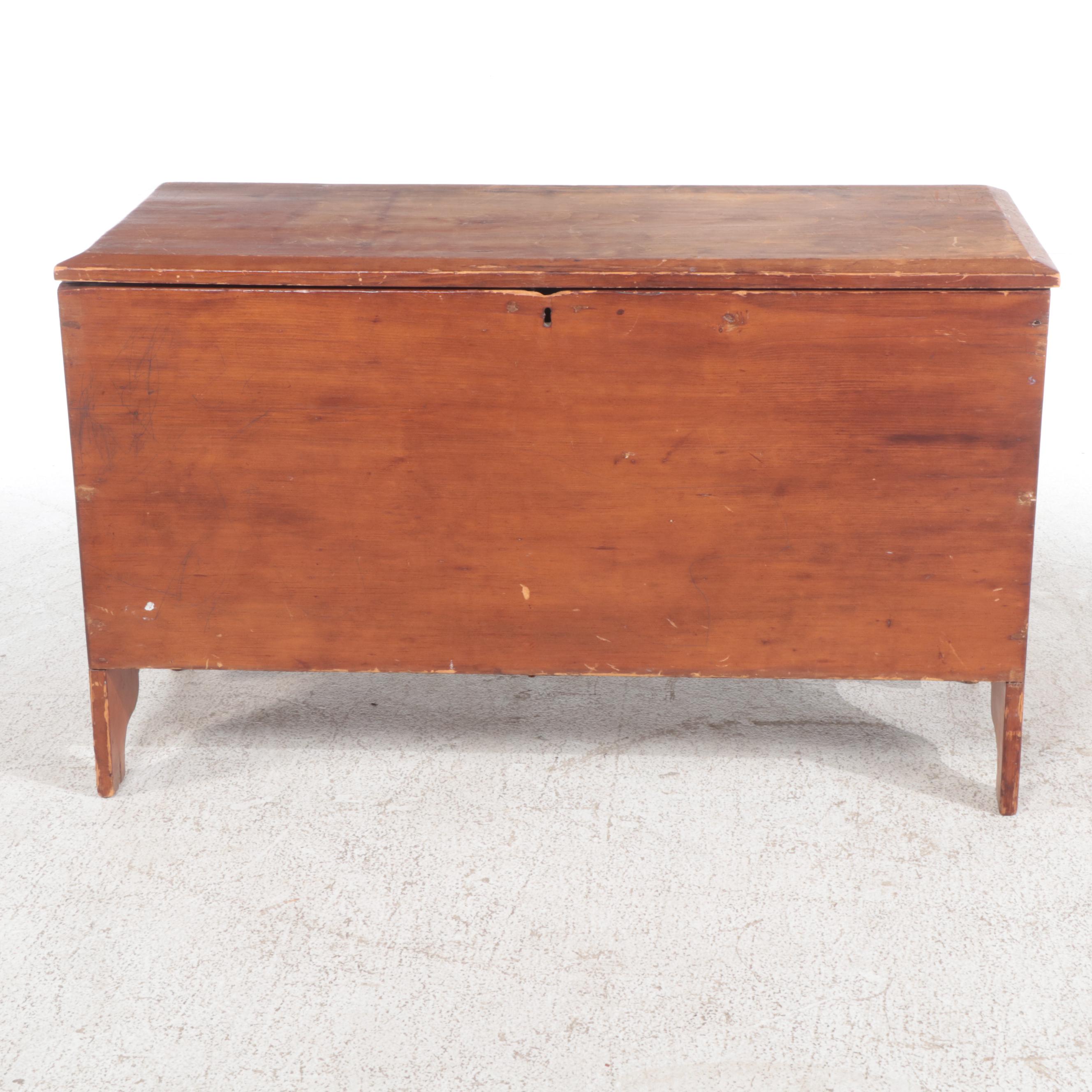 American Primitive Pine Blanket Chest, Early to Mid 19th Century