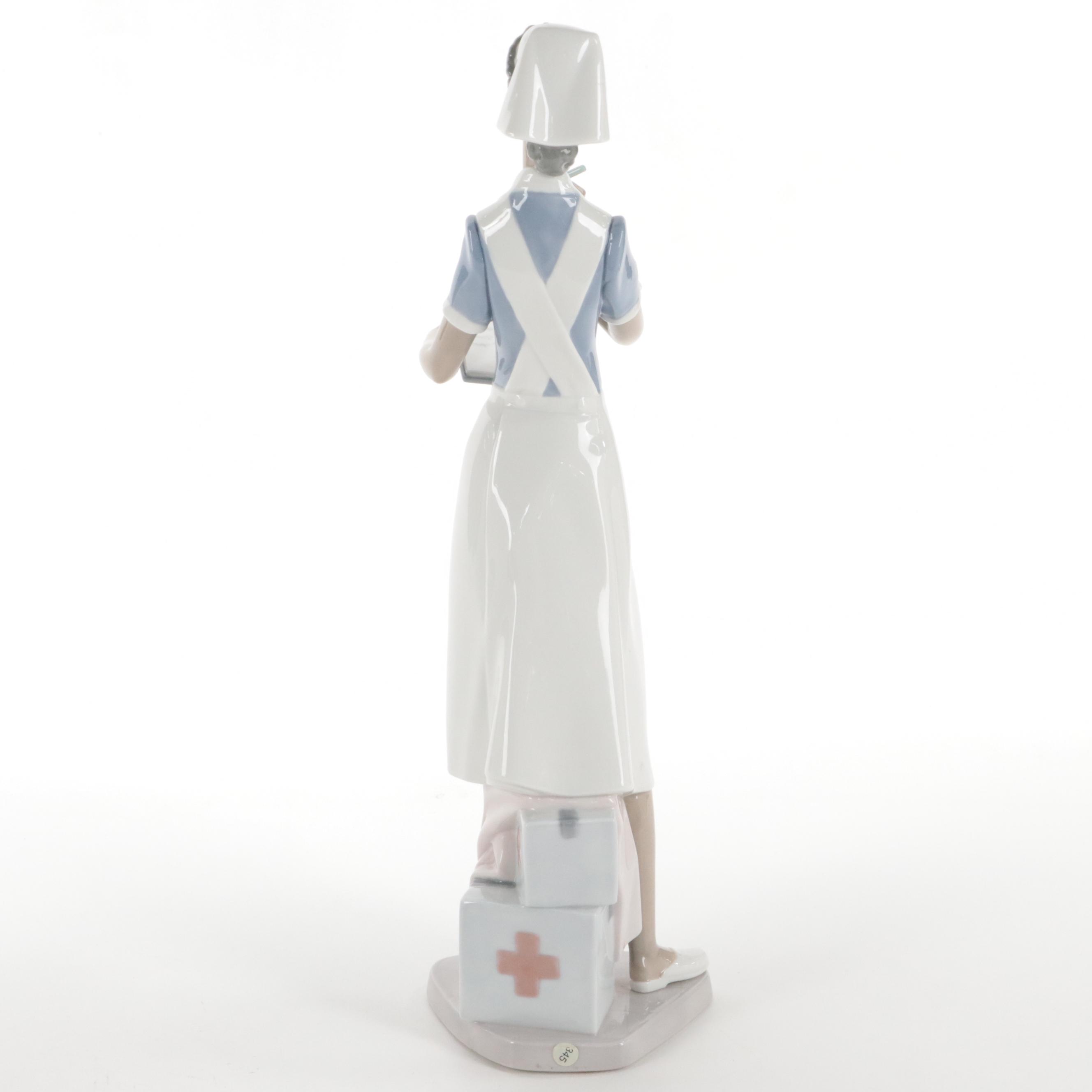 Lladró "Making Rounds" Porcelain Figurine Designed by Marco Antonio Noguerón