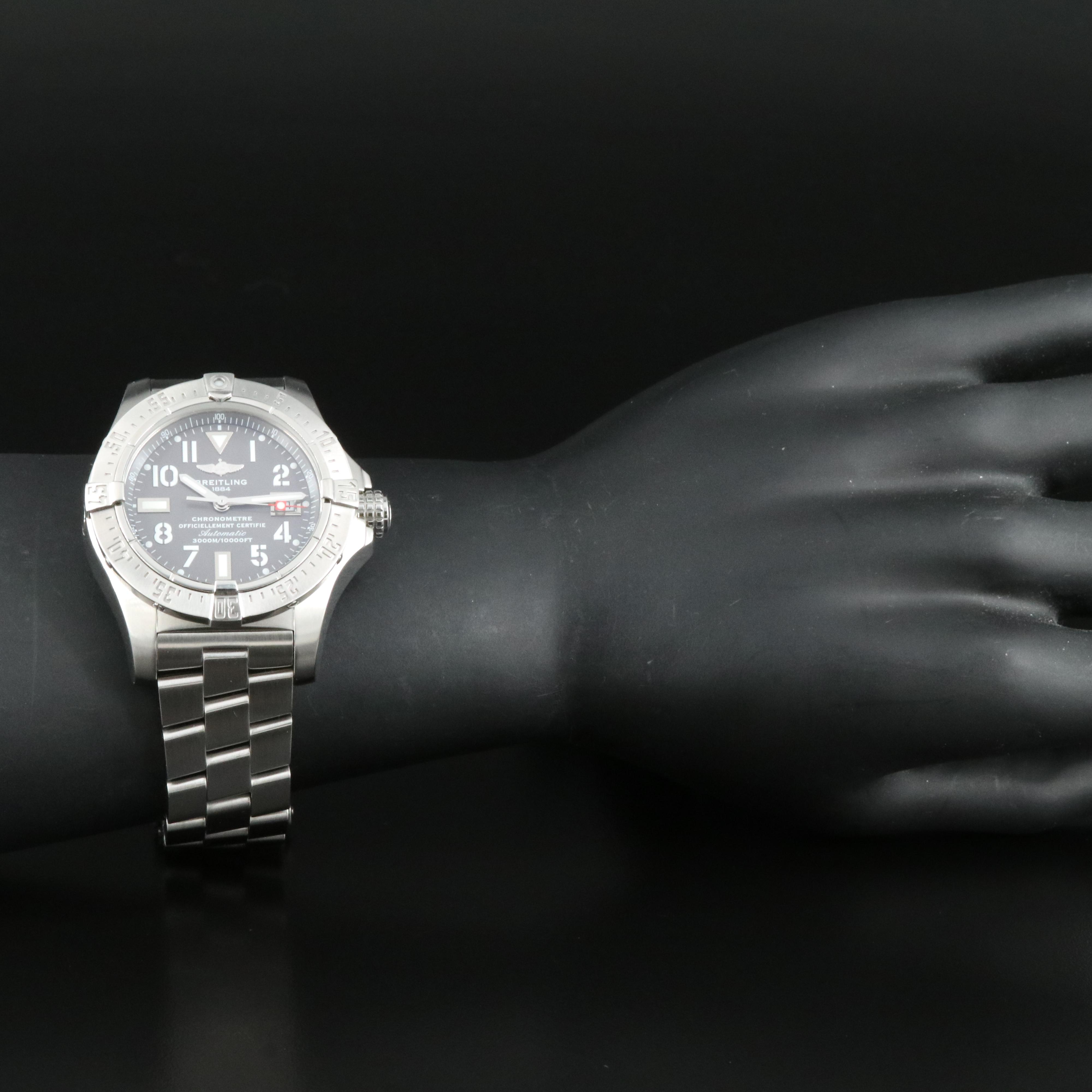 Breitling Avenger Seawolf Diver 3000 M Steel 45MM Automatic Watch