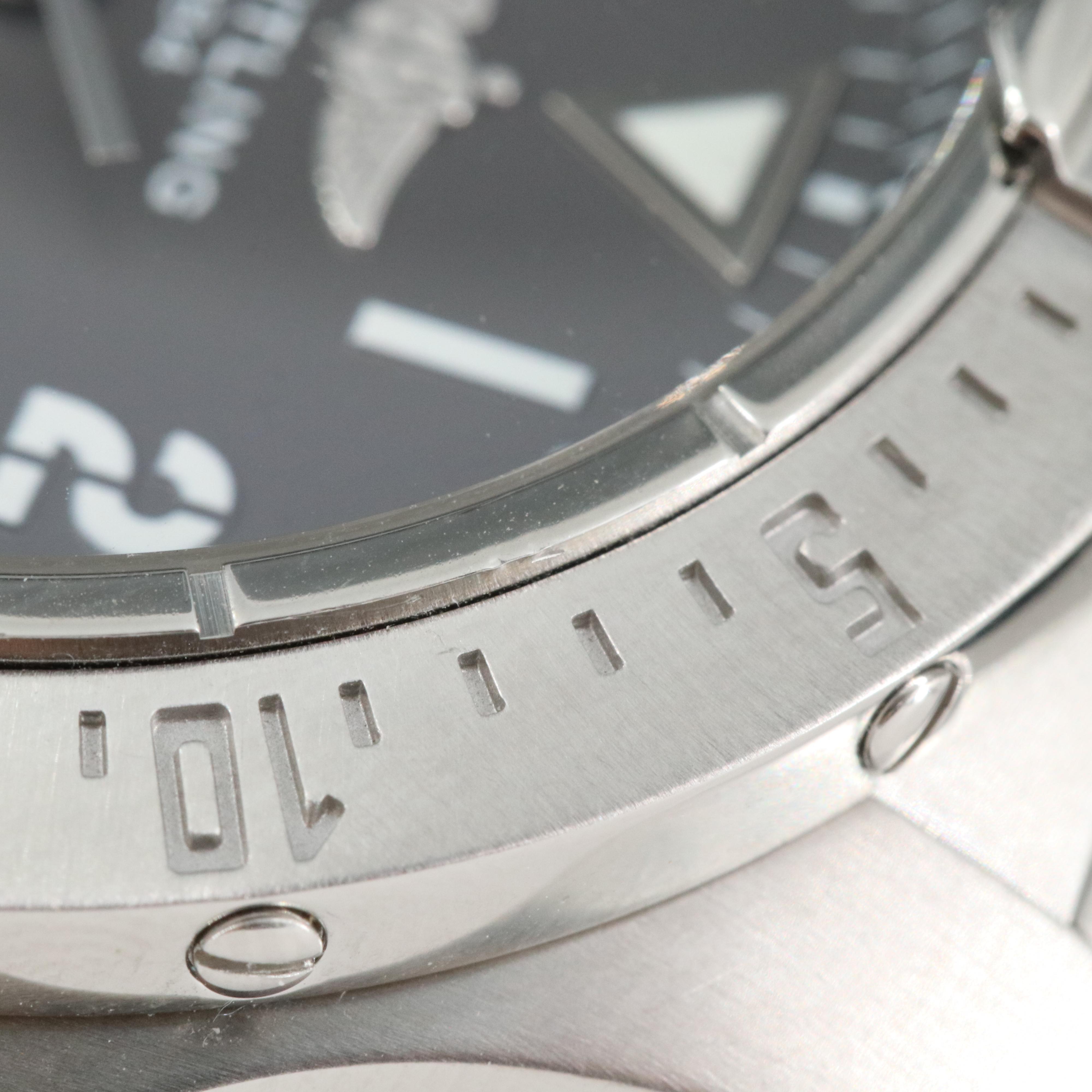 Breitling Avenger Seawolf Diver 3000 M Steel 45MM Automatic Watch