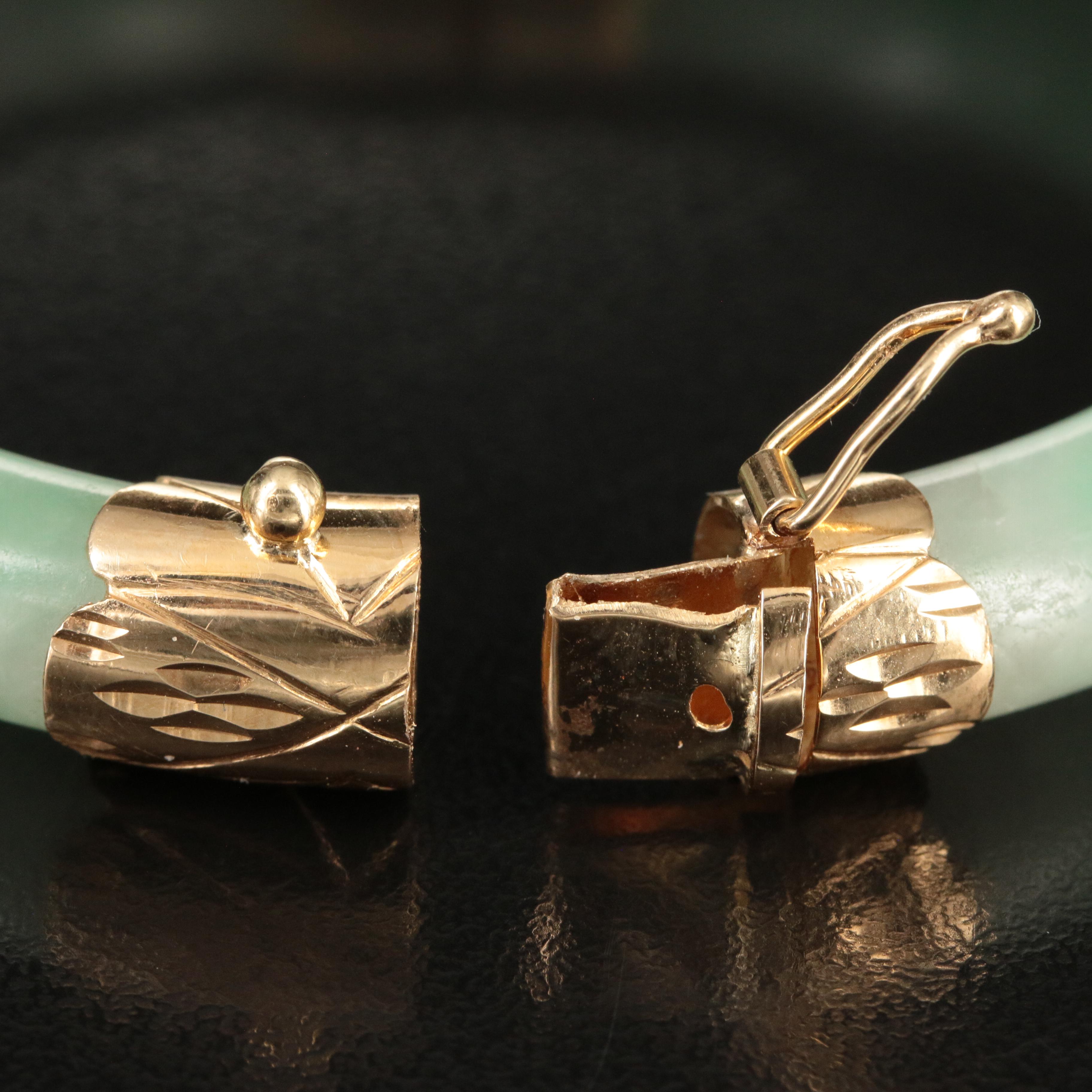 Jadeite Hinged Bangle with 18K