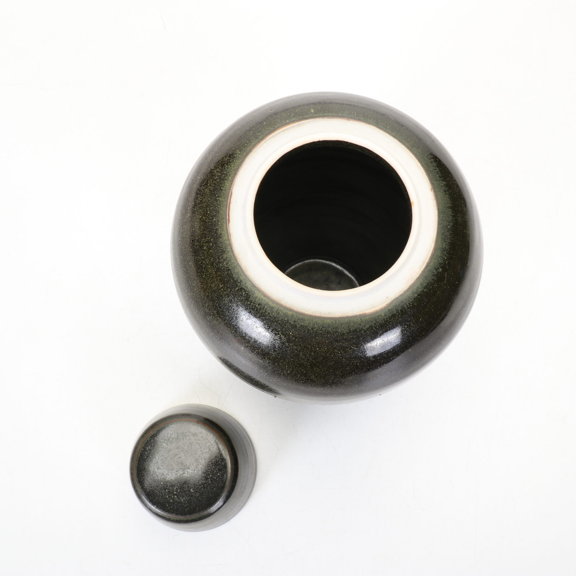 Phillip Gearheart Portsmouth Hand-Thrown Pottery Lidded Jar, 1989