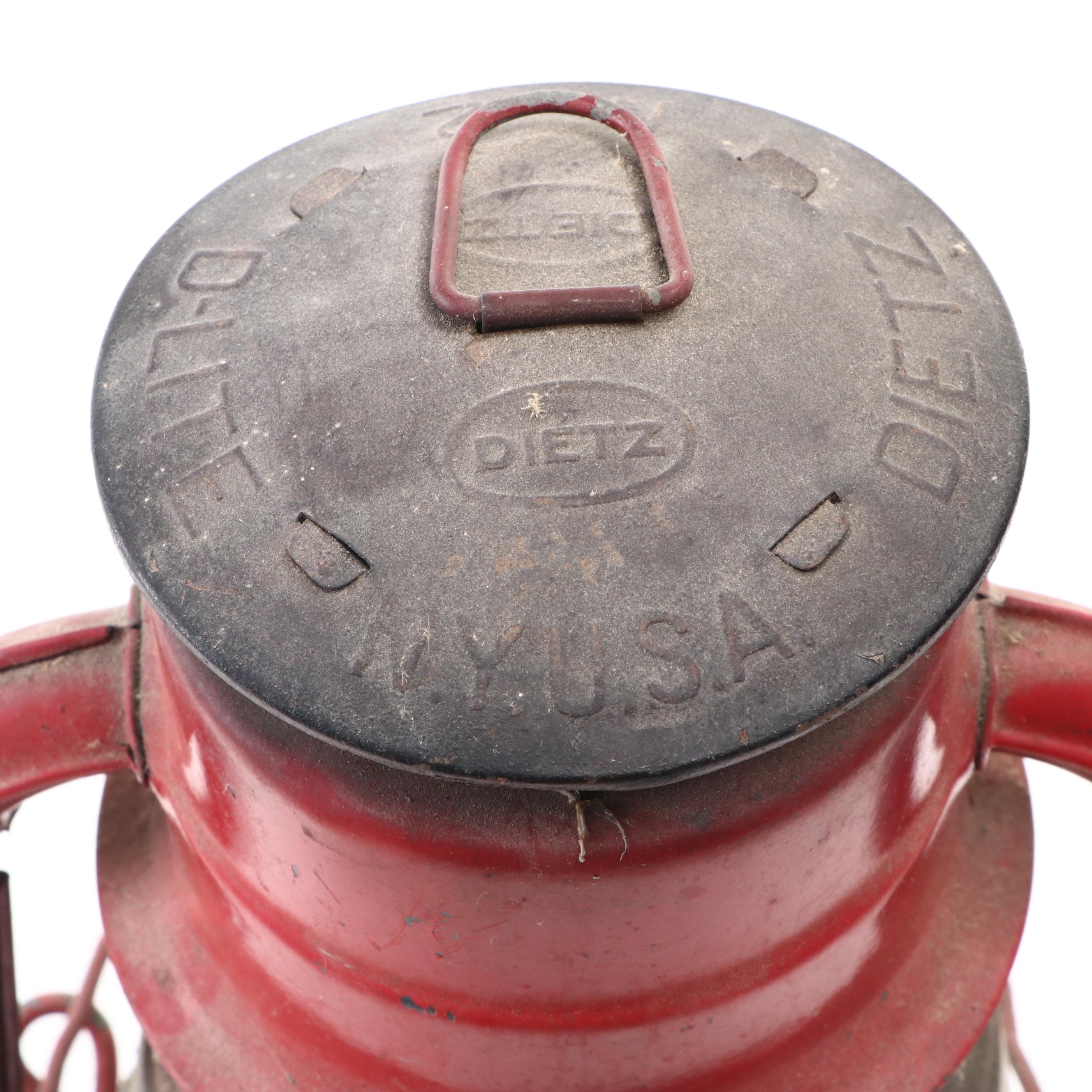 Dietz D-Lite Metal and Glass Railroad Lantern