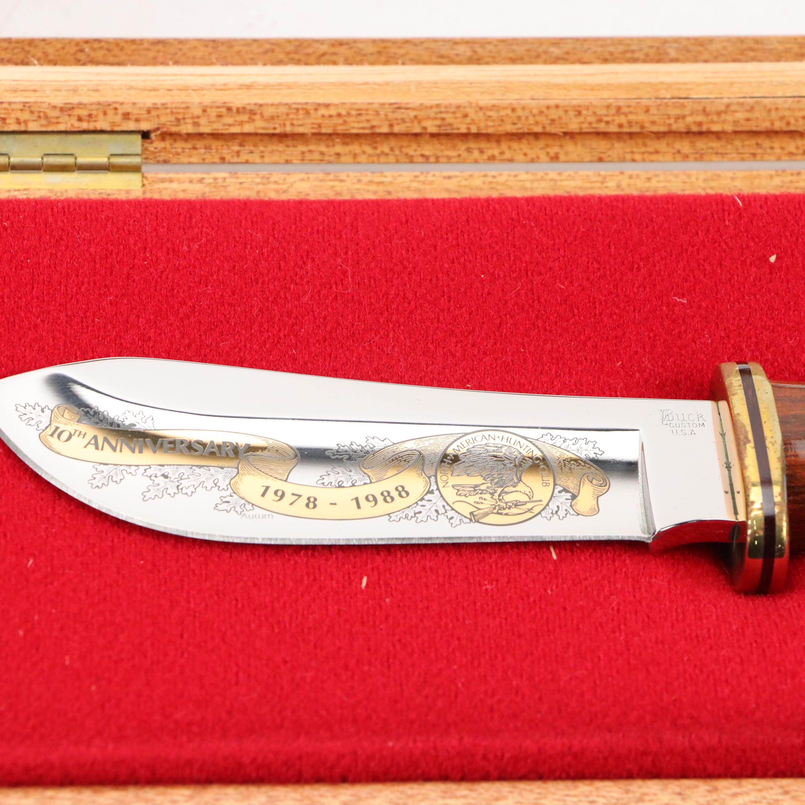 Winchester Collectors Folding Knife with 10th Anniversary Skinner in Display