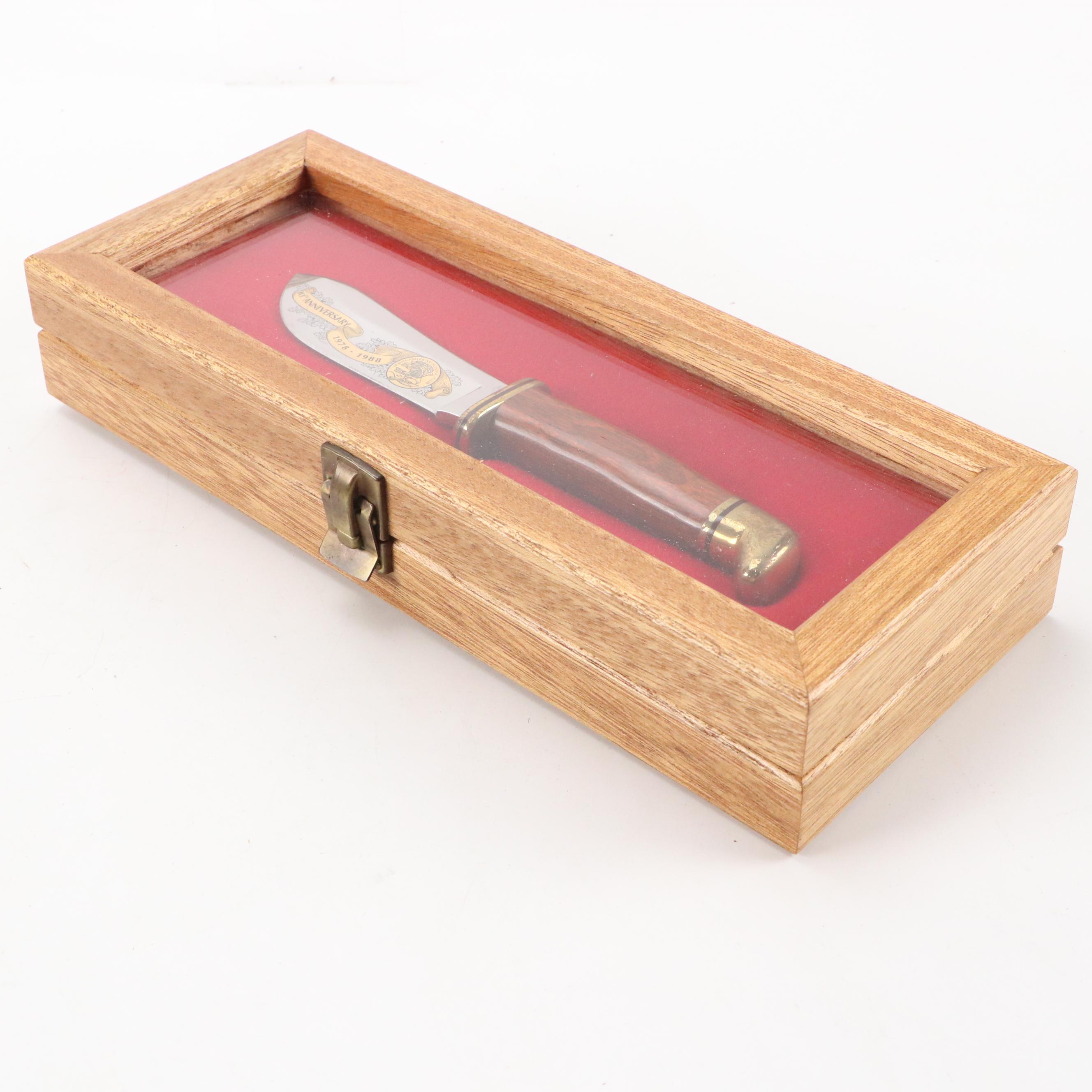 Winchester Collectors Folding Knife with 10th Anniversary Skinner in Display