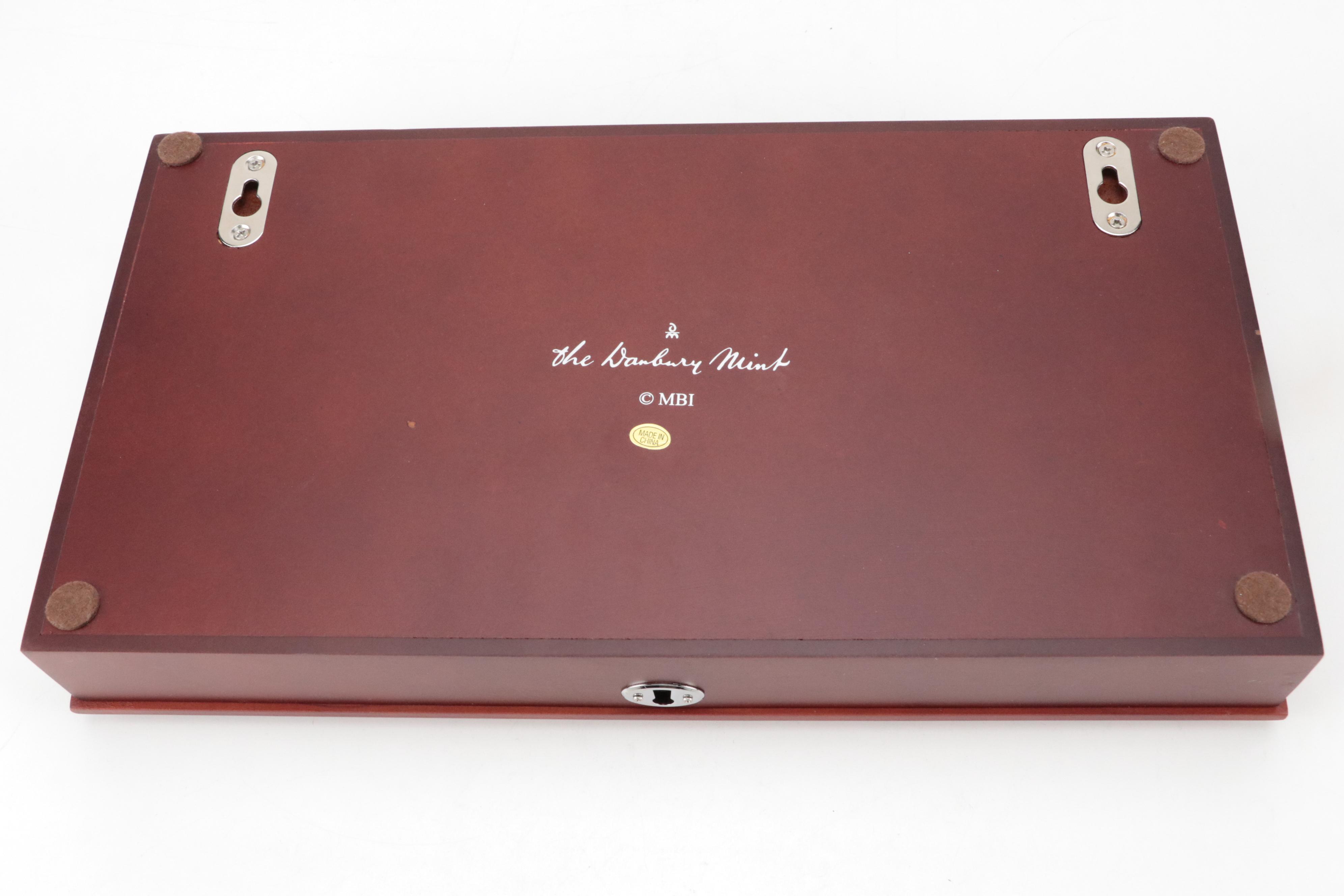 Danbury Mint Collectors Bowie Knife Pair in Display with Patriotic Folding Knife