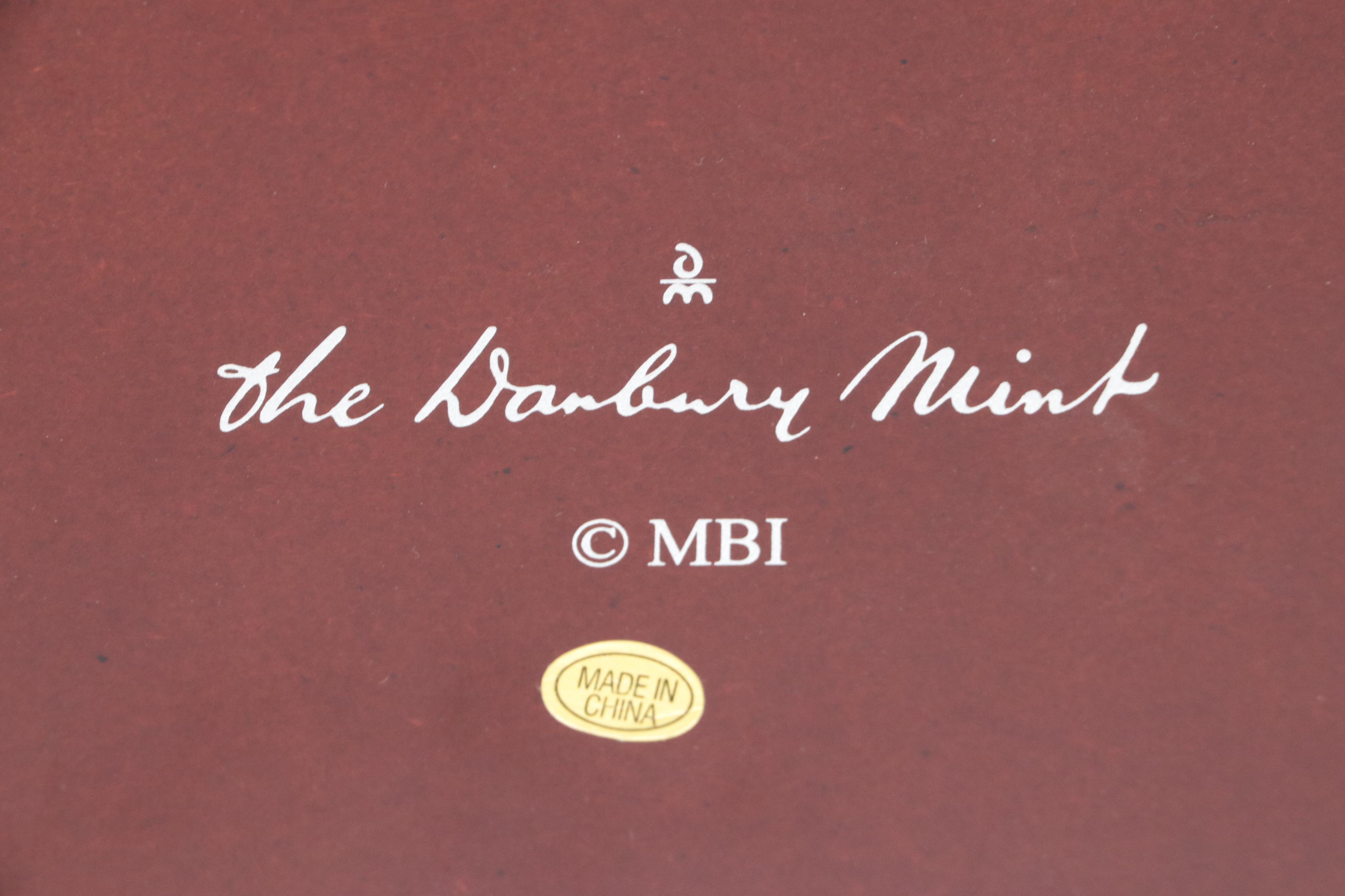 Danbury Mint Collectors Bowie Knife Pair in Display with Patriotic Folding Knife