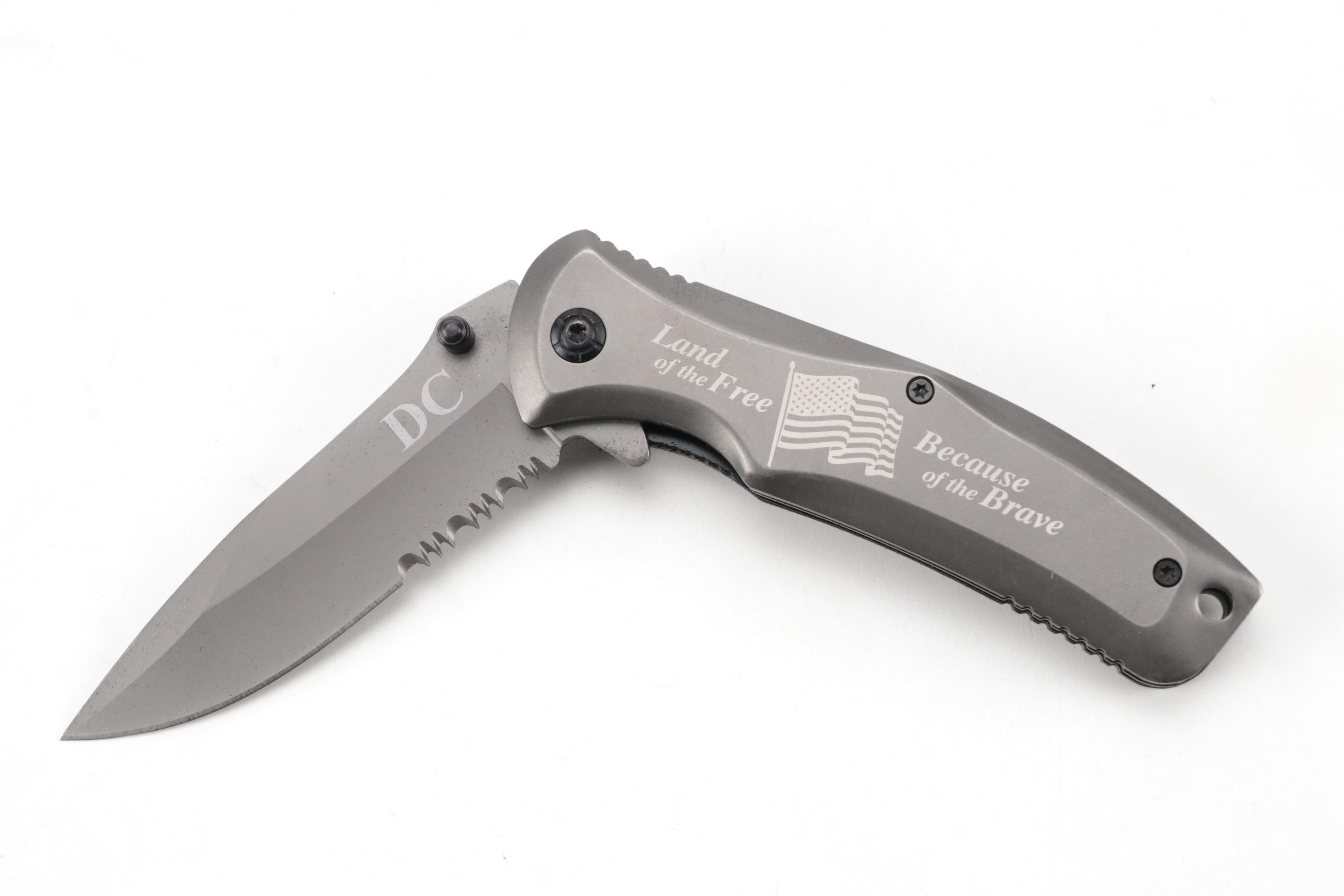 Danbury Mint Collectors Bowie Knife Pair in Display with Patriotic Folding Knife