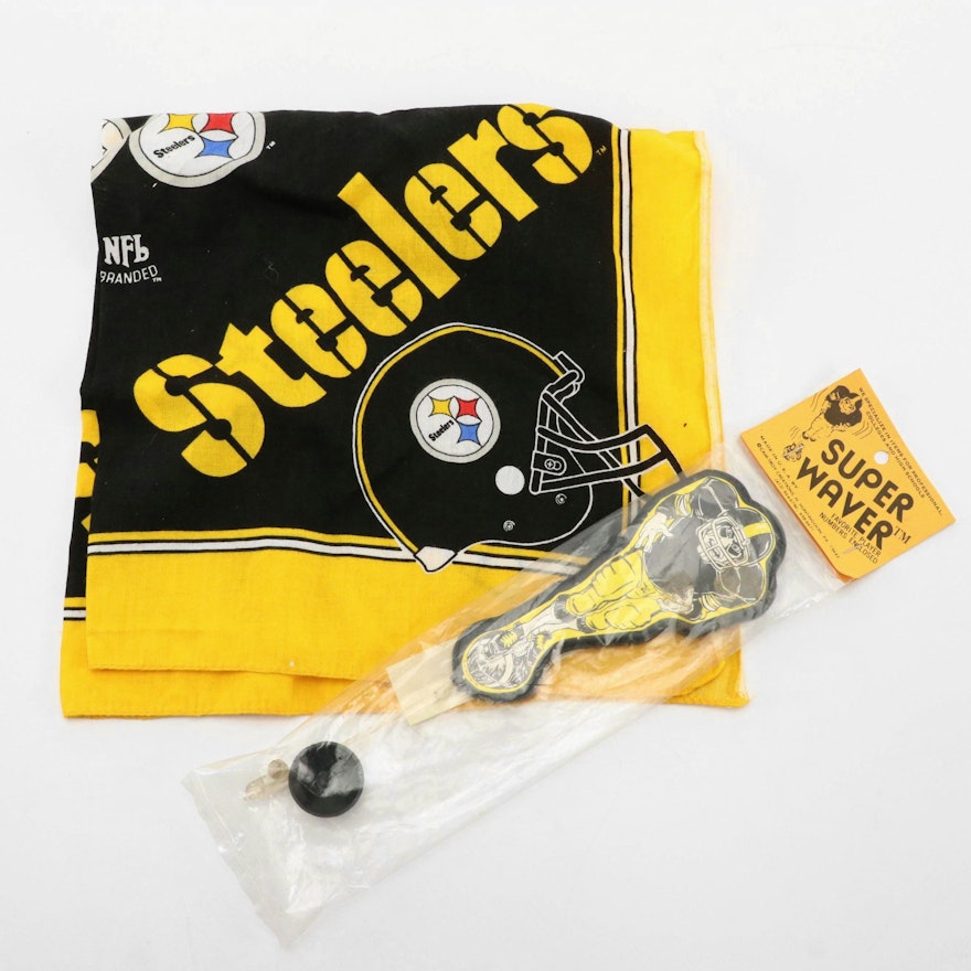 Licensed NFL Pittsburgh Steelers Cotton Handkerchief with Super Waver Toy